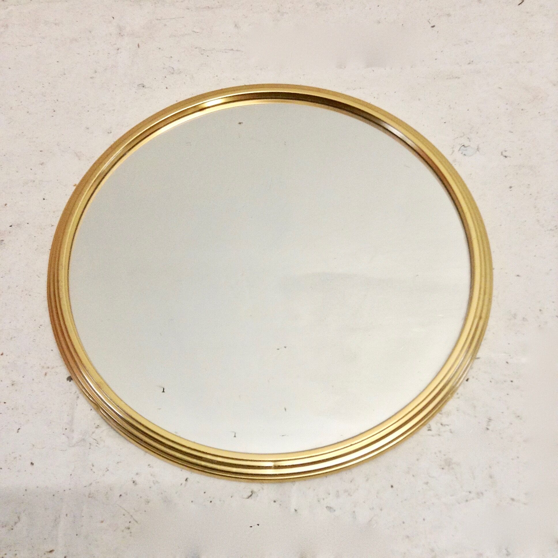 Mirror tray