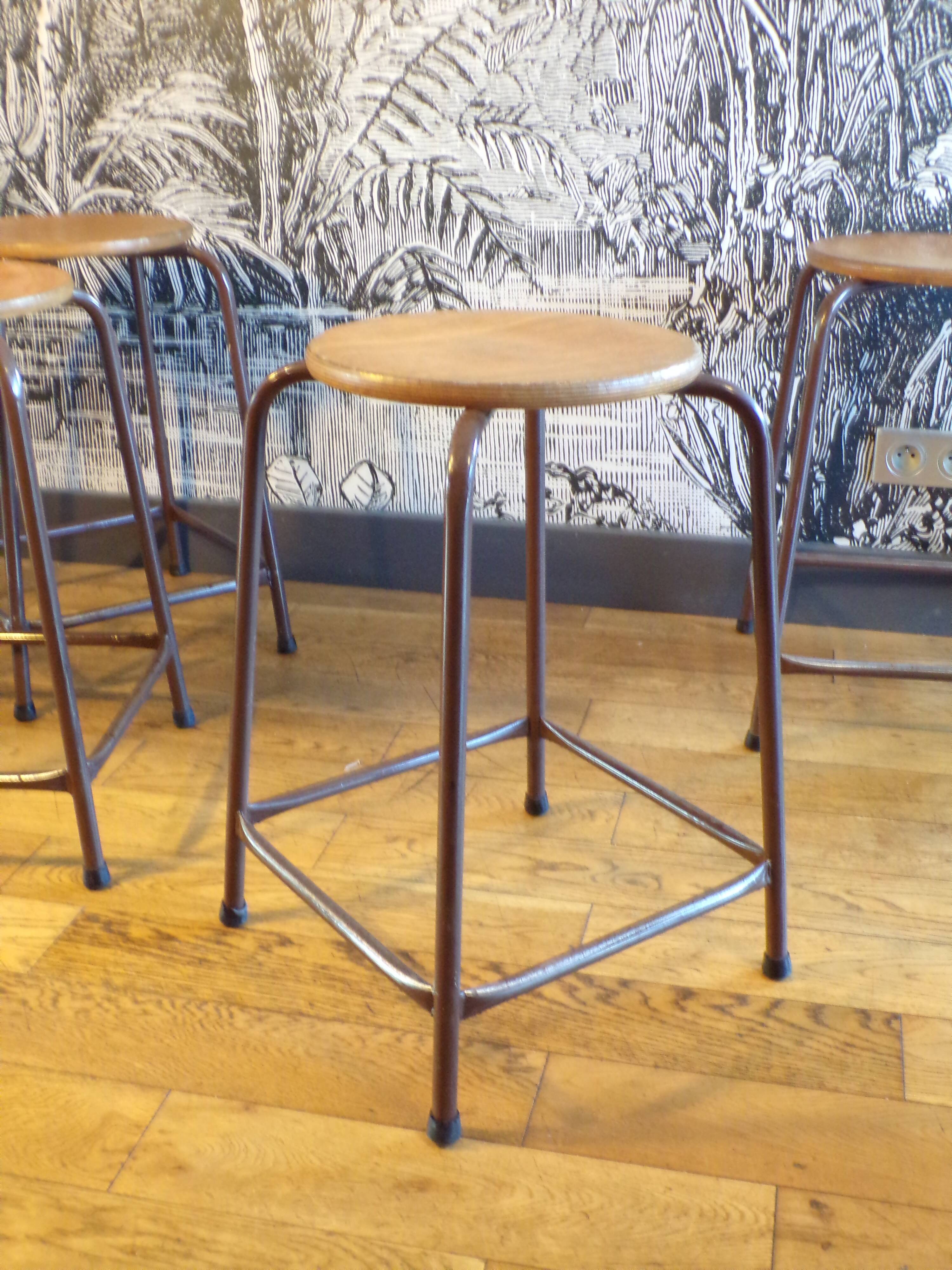 Set of 4 high workshop stools