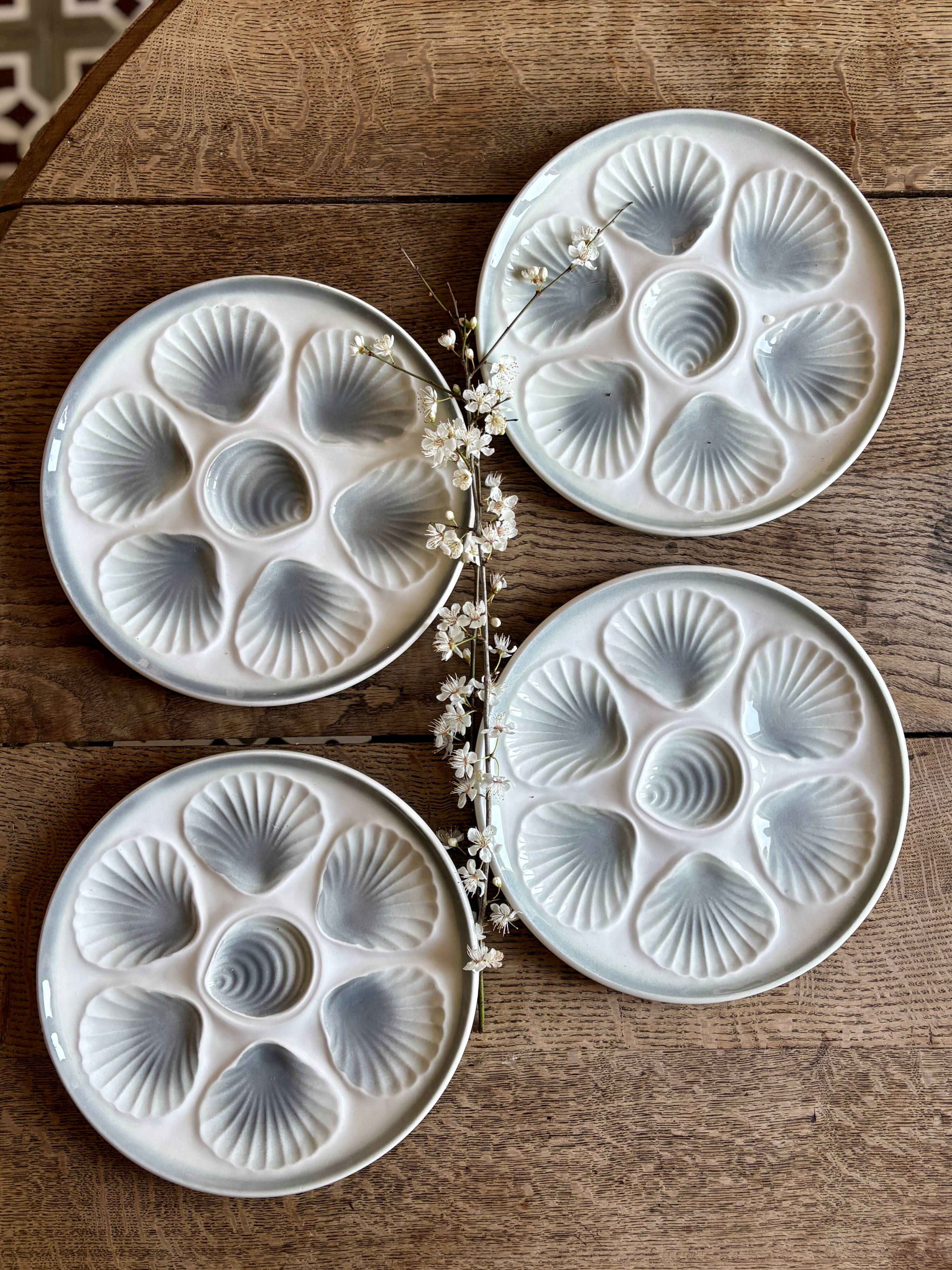 Set of 4 vintage oyster plates Moulin des Loups