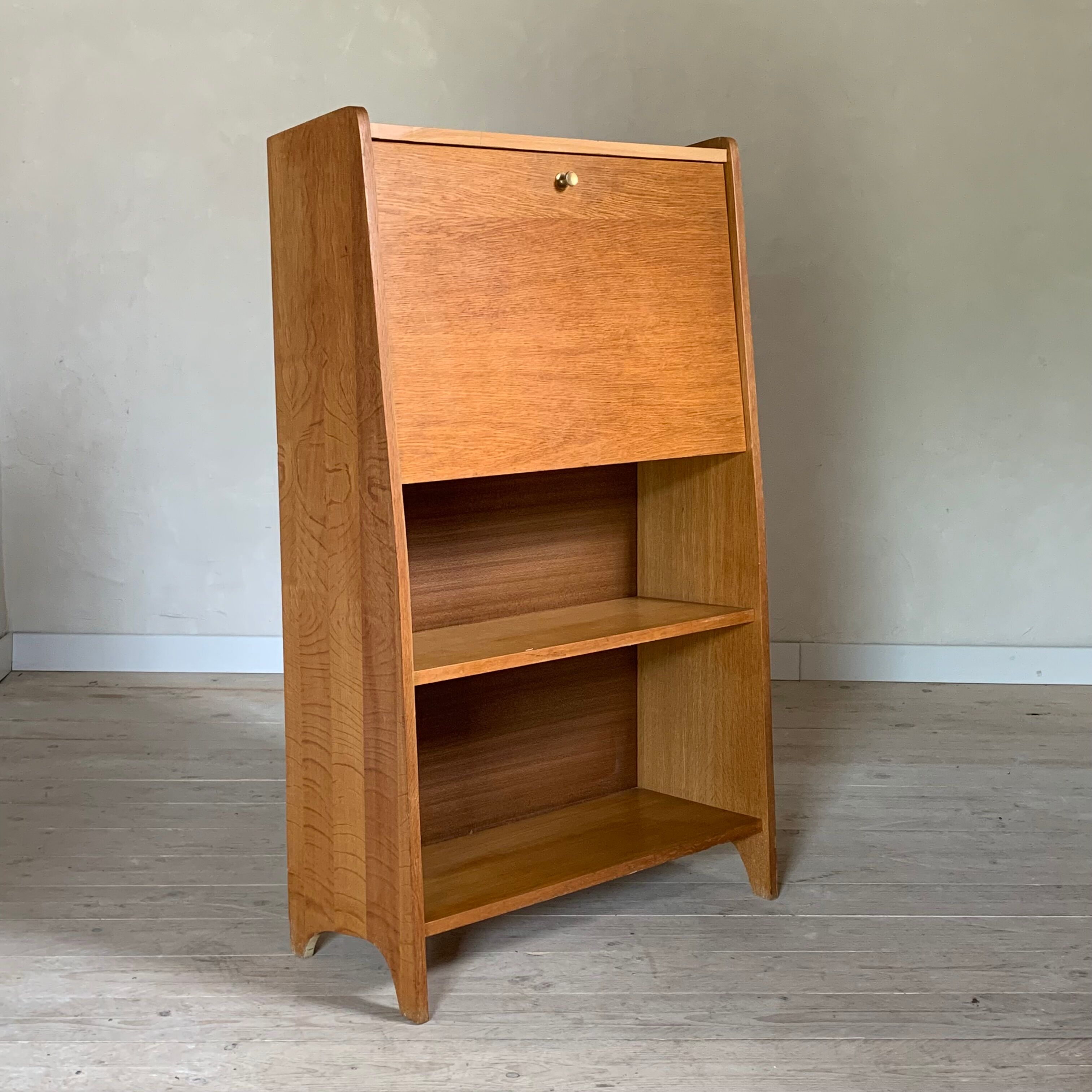 Secretary vintage pyramidal library