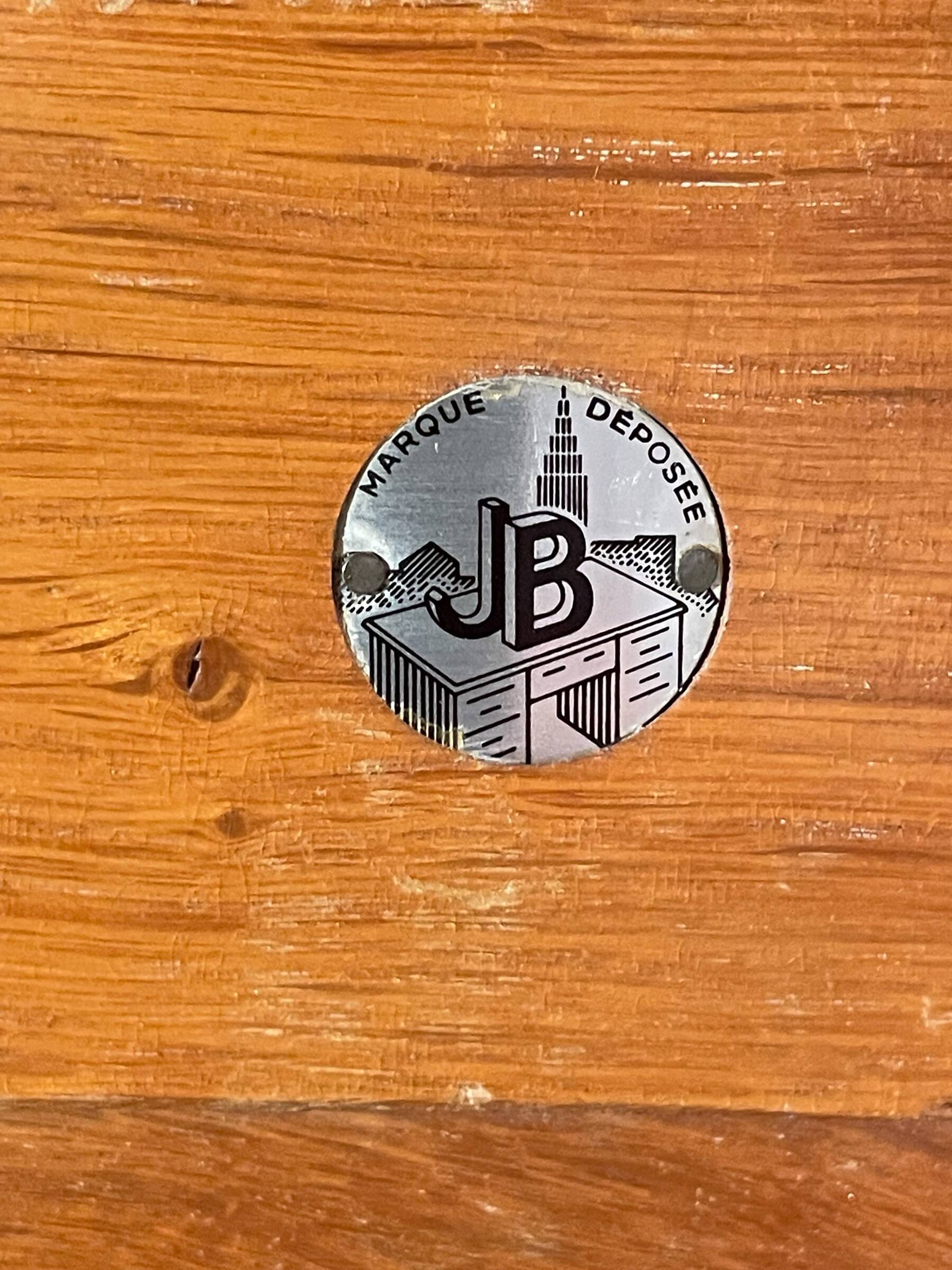 Curtain filing cabinet