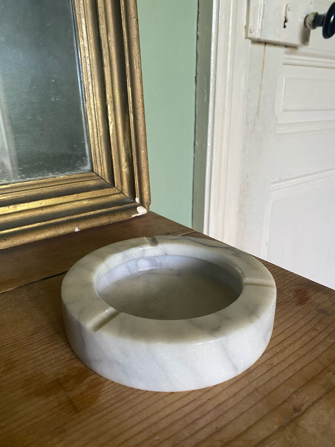 Cendrier vintage en marbre blanc