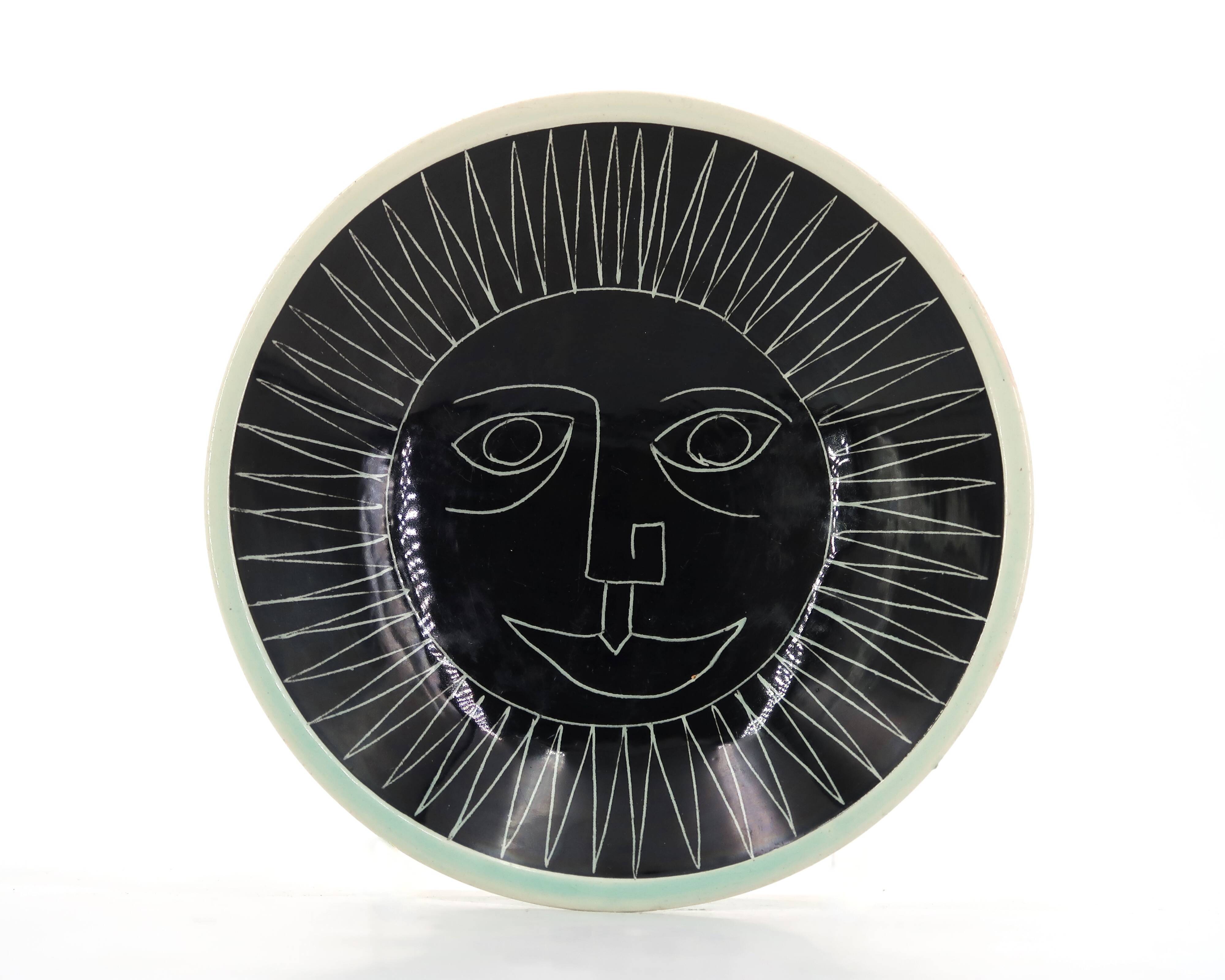 Ceramic vide poche by Jacques Pouchain, Sun with face, 1950s.