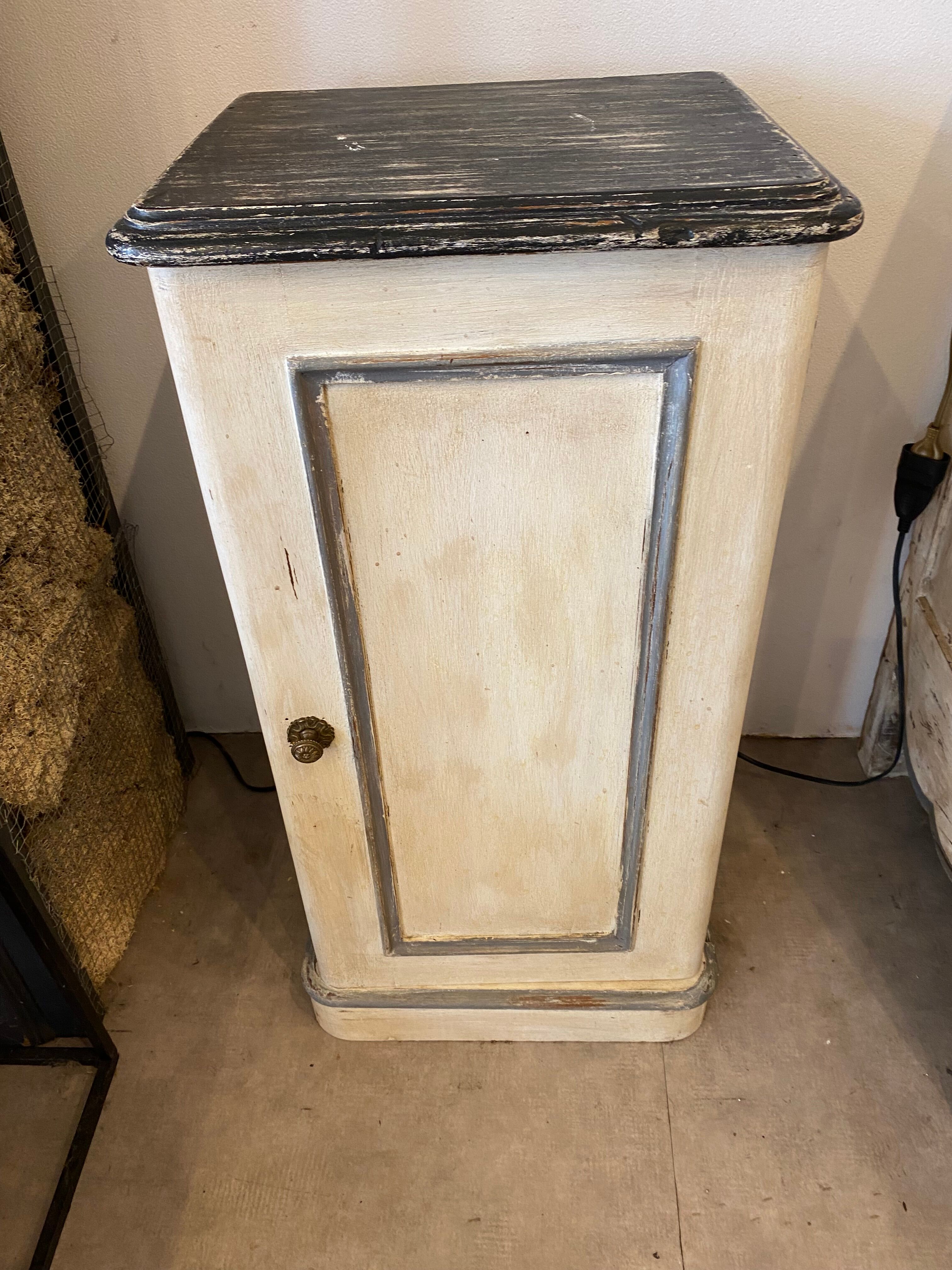 Small buffet early 20th century in beige and gray patinated wood with shelf