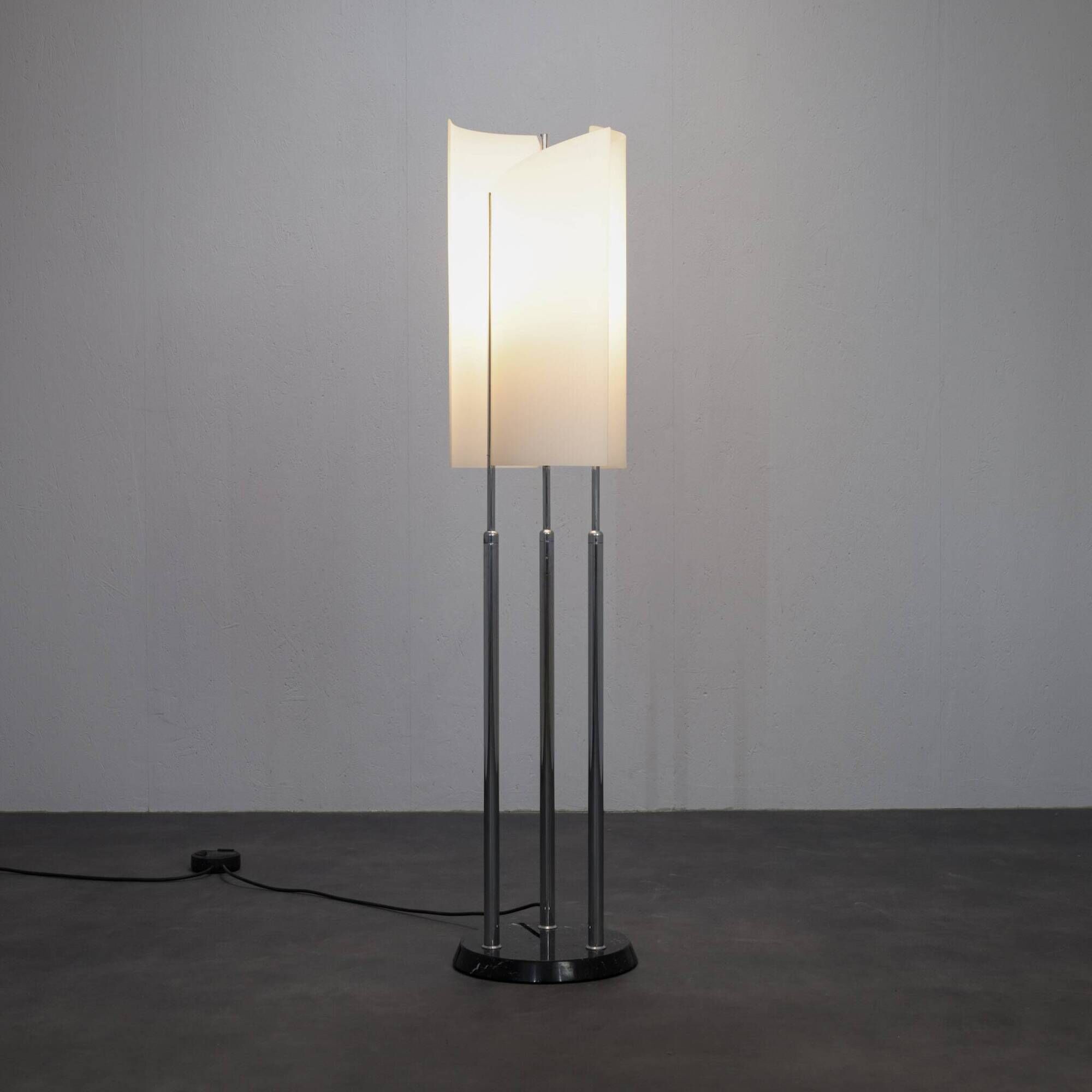 Arianna floor lamp by Bruno Gecchelin for Oluce, Italy, 1970s