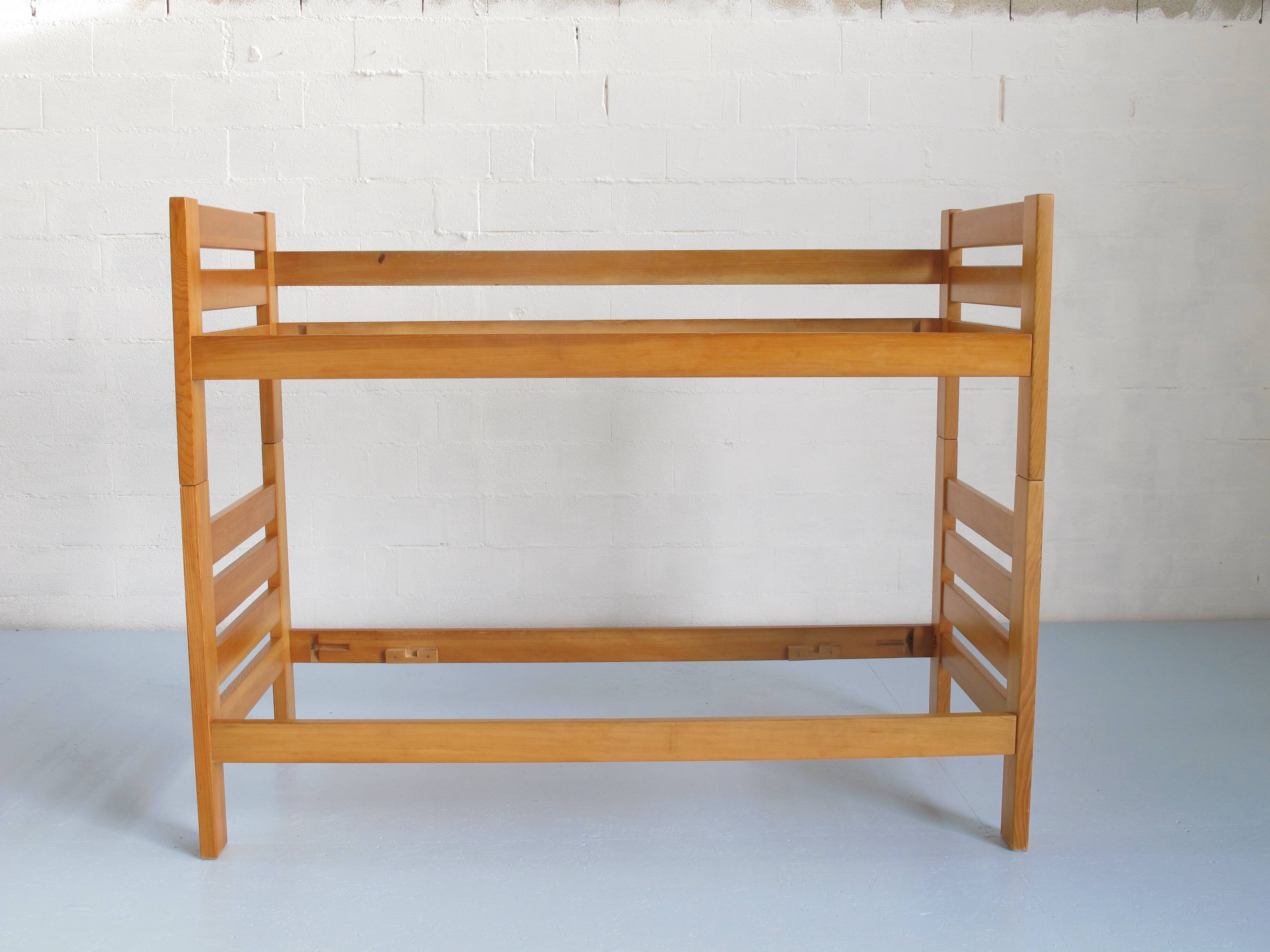 Bunk beds, Regain edition, Les Arcs 1600 Charlotte Perriand