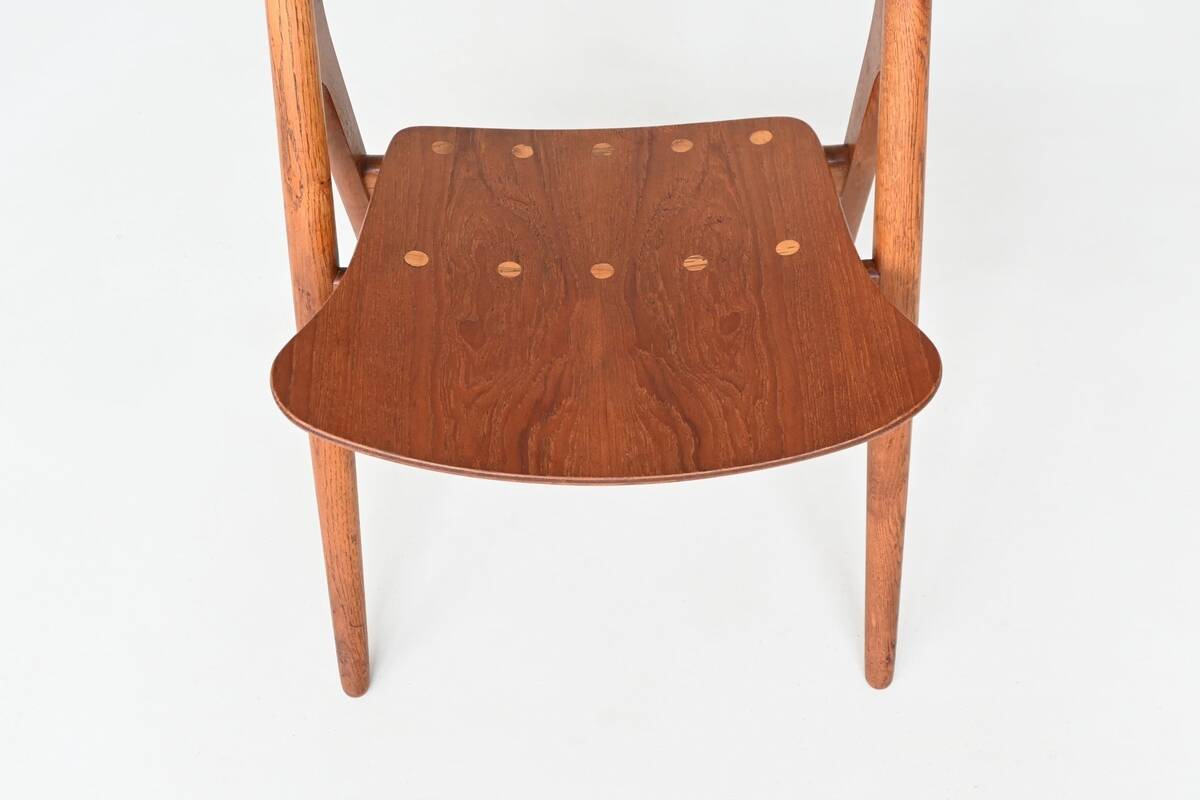 Hans Wegner Sawbuck CH29 dining chairs Carl Hansen & Son Denmark 1952