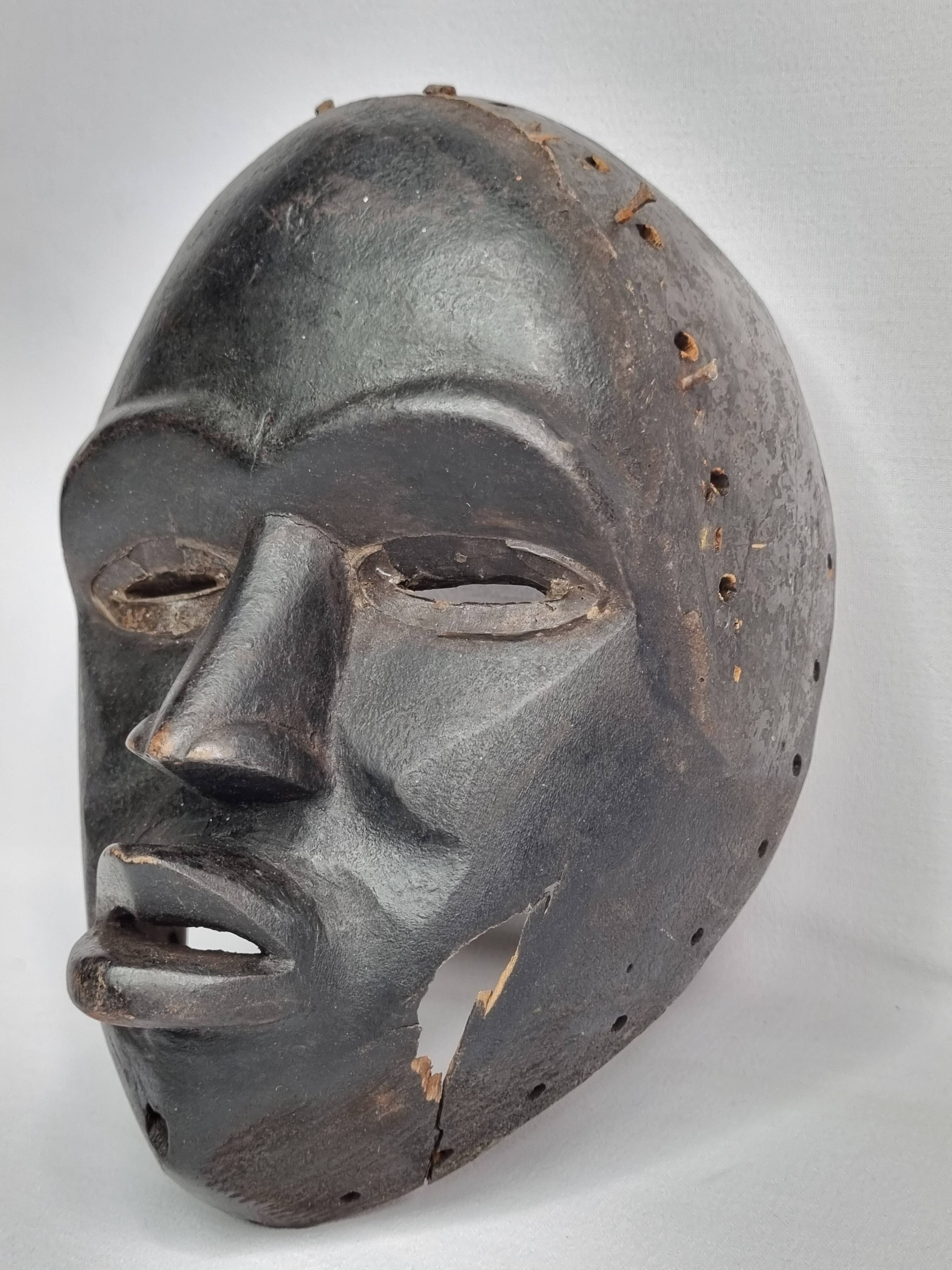African mask Dan Déanglé, tribal art, Ivory Coast, 23 cm, 20th century