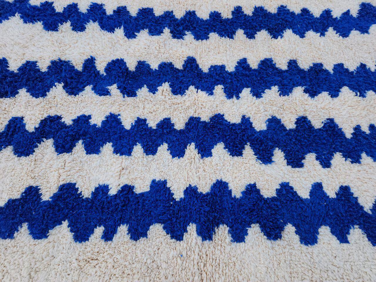 Traditional wool rug Morocco 3 x 2 m