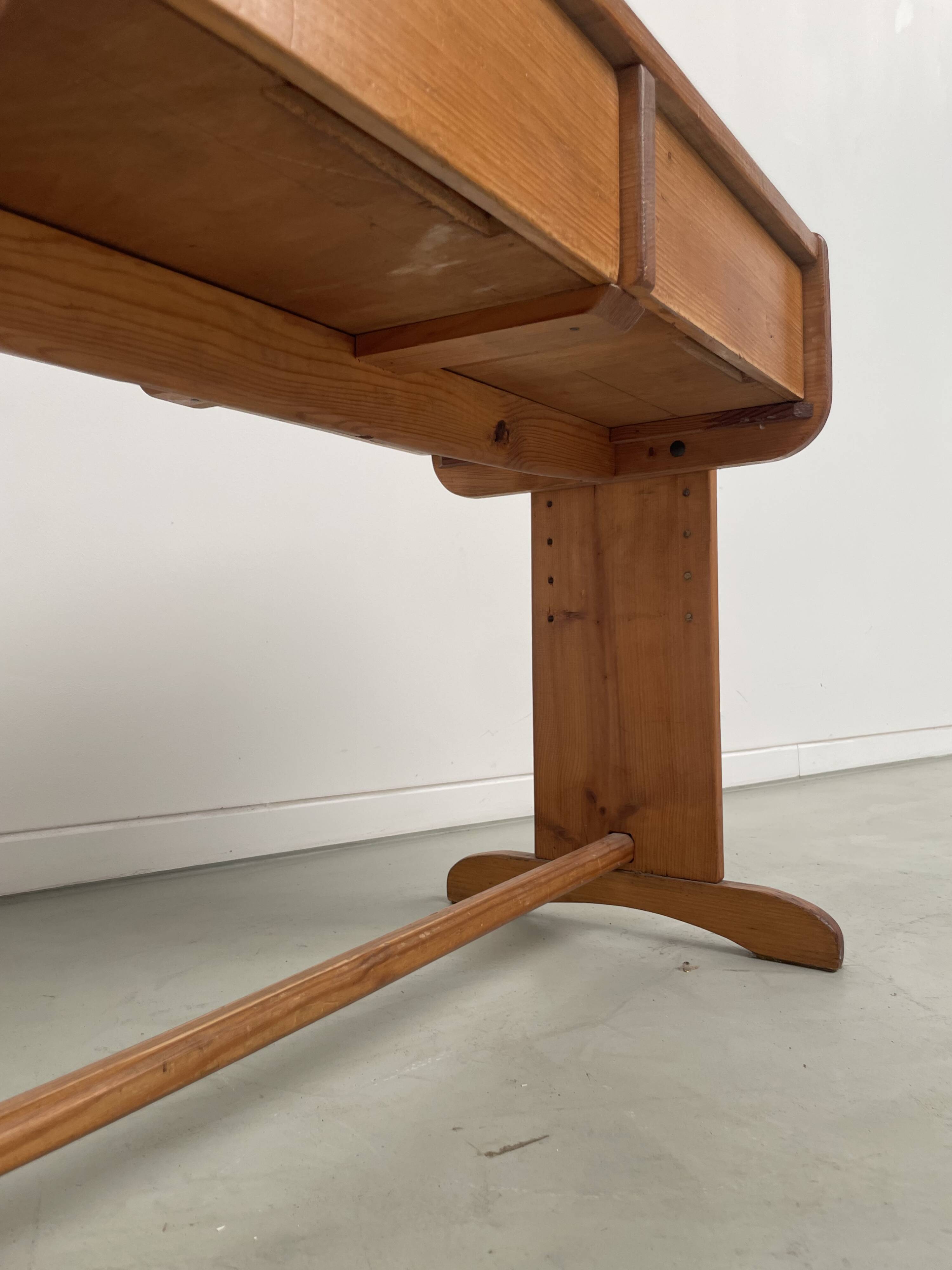 Children's pine desk from the 80s