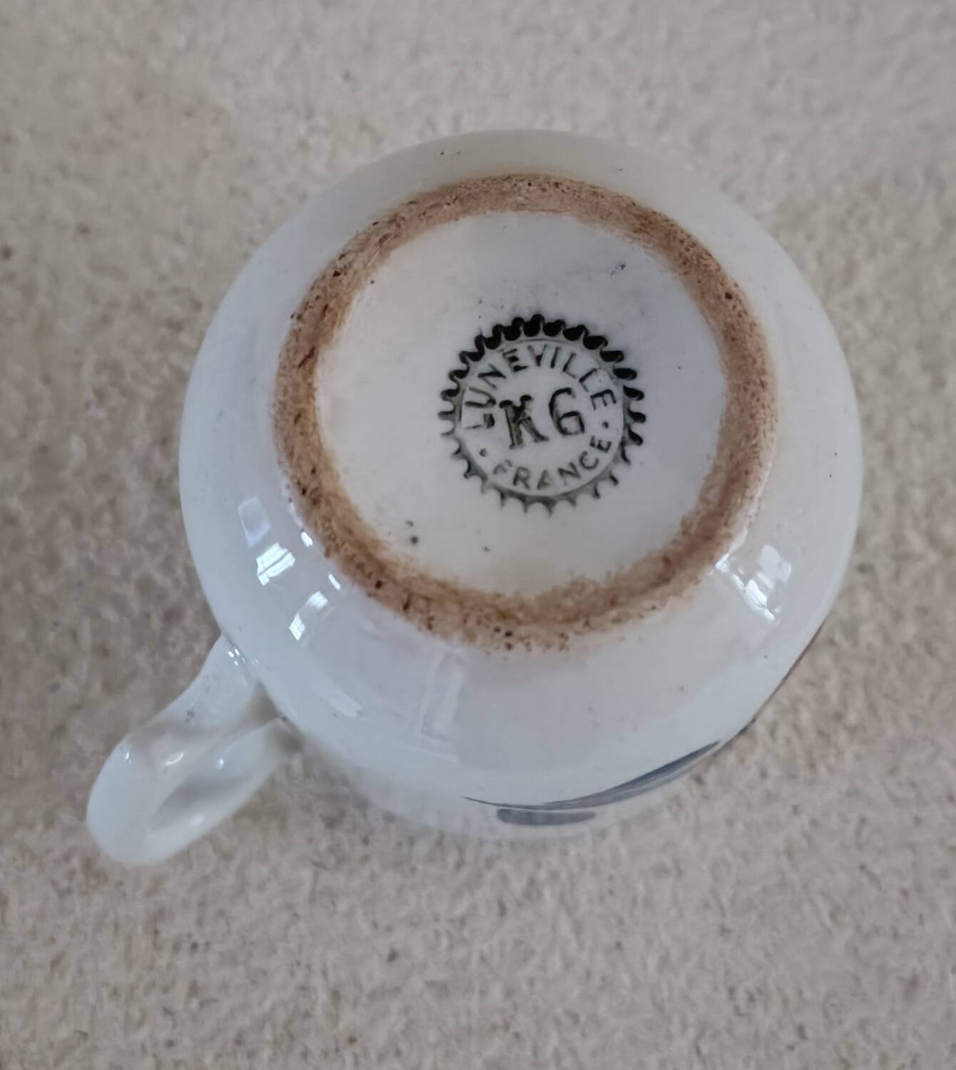 Pot à lait et tasse décor de rose