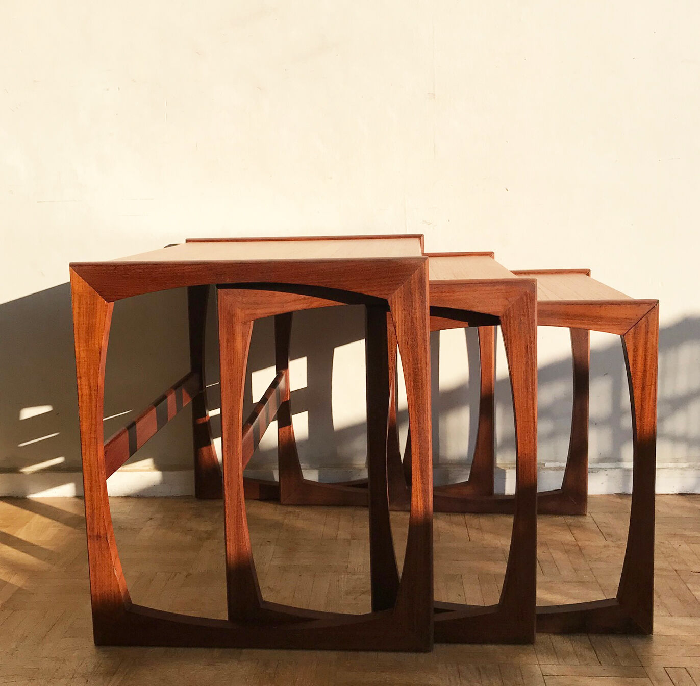 Tables basses gigognes en teck - Edition G Plan