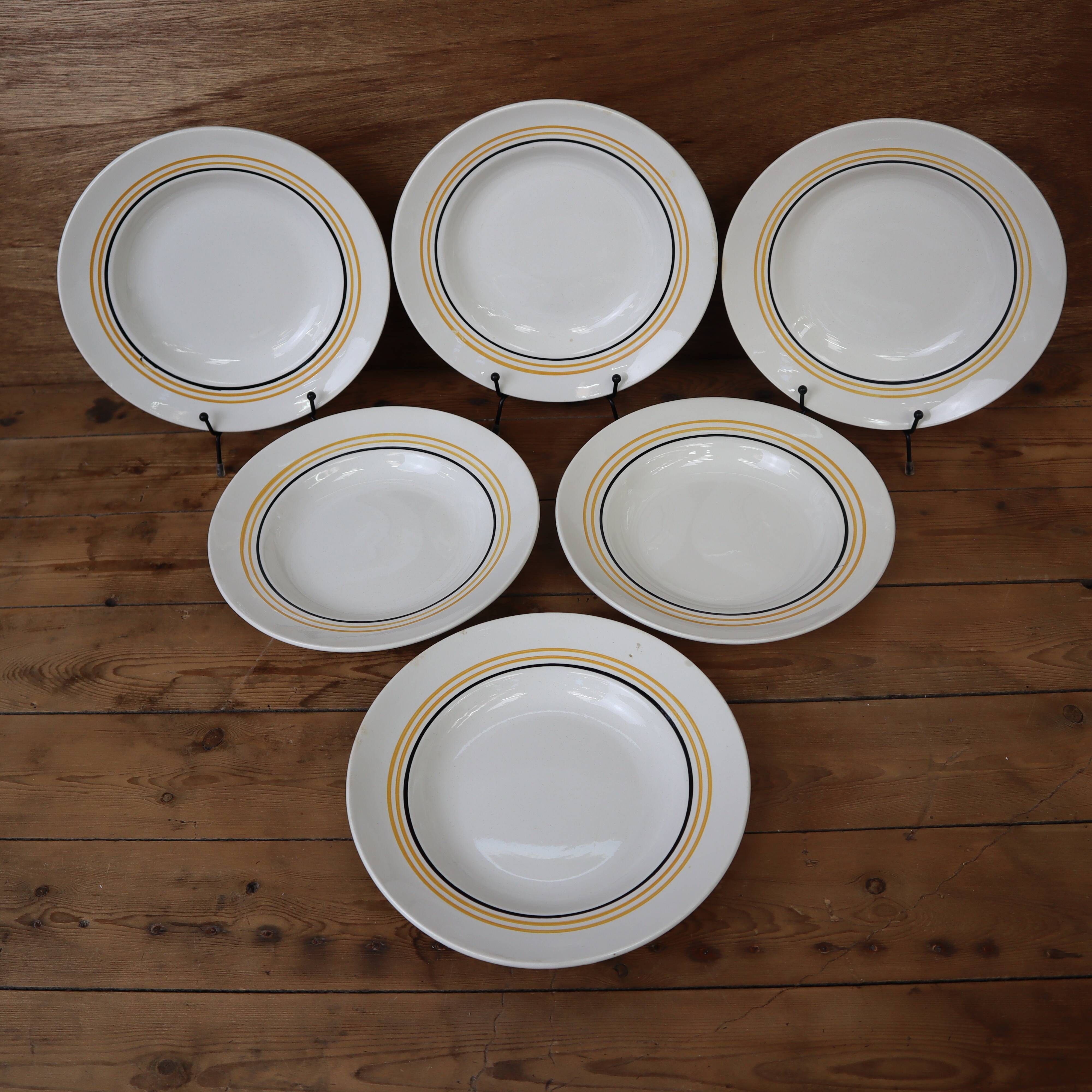 Set of 6 Moulin des Loups soup plates