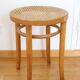 Tabouret en bois courbé et cannage