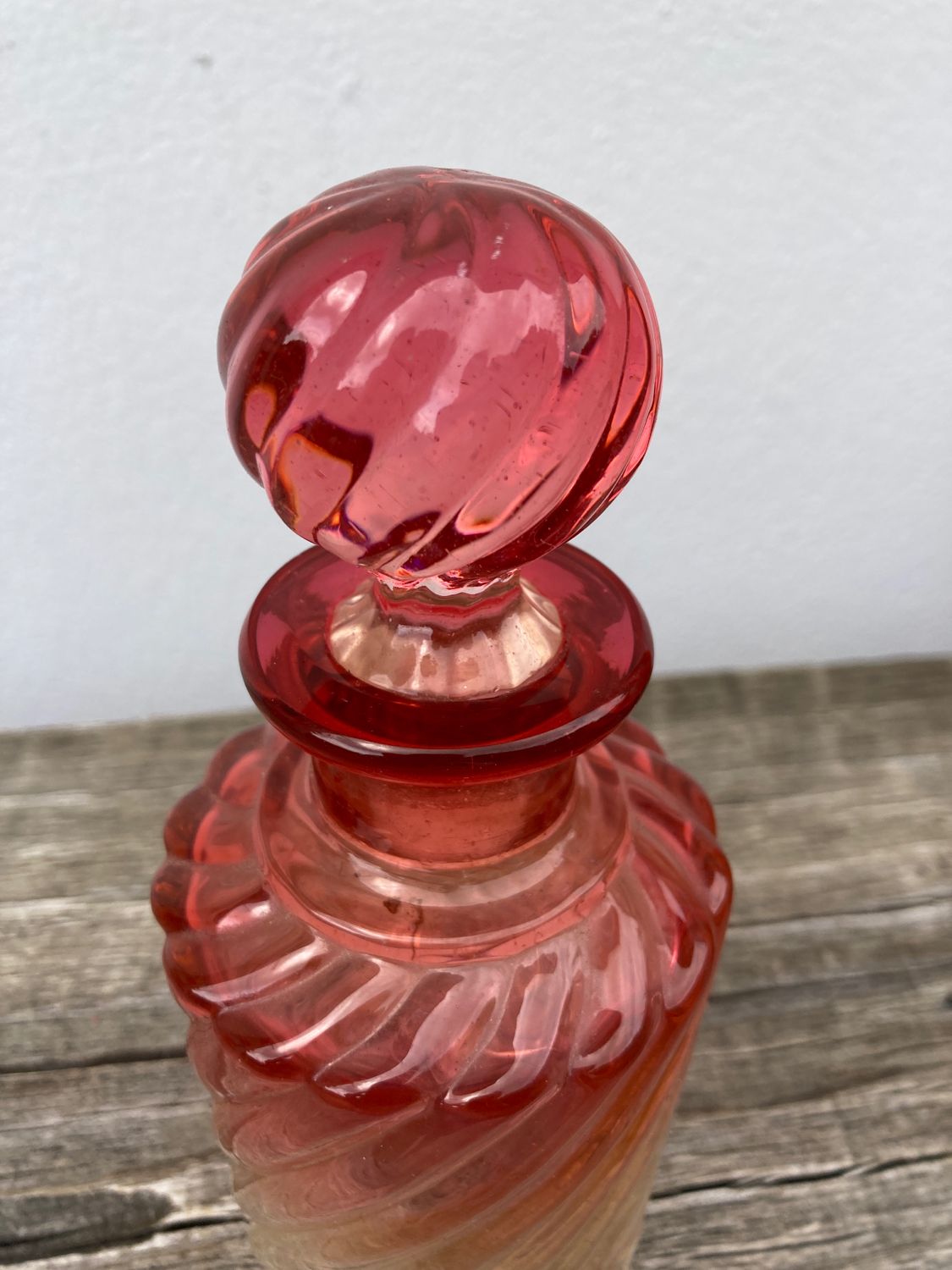 Old bottle pink Baccarat ancient crystal perfume / toilet accessory