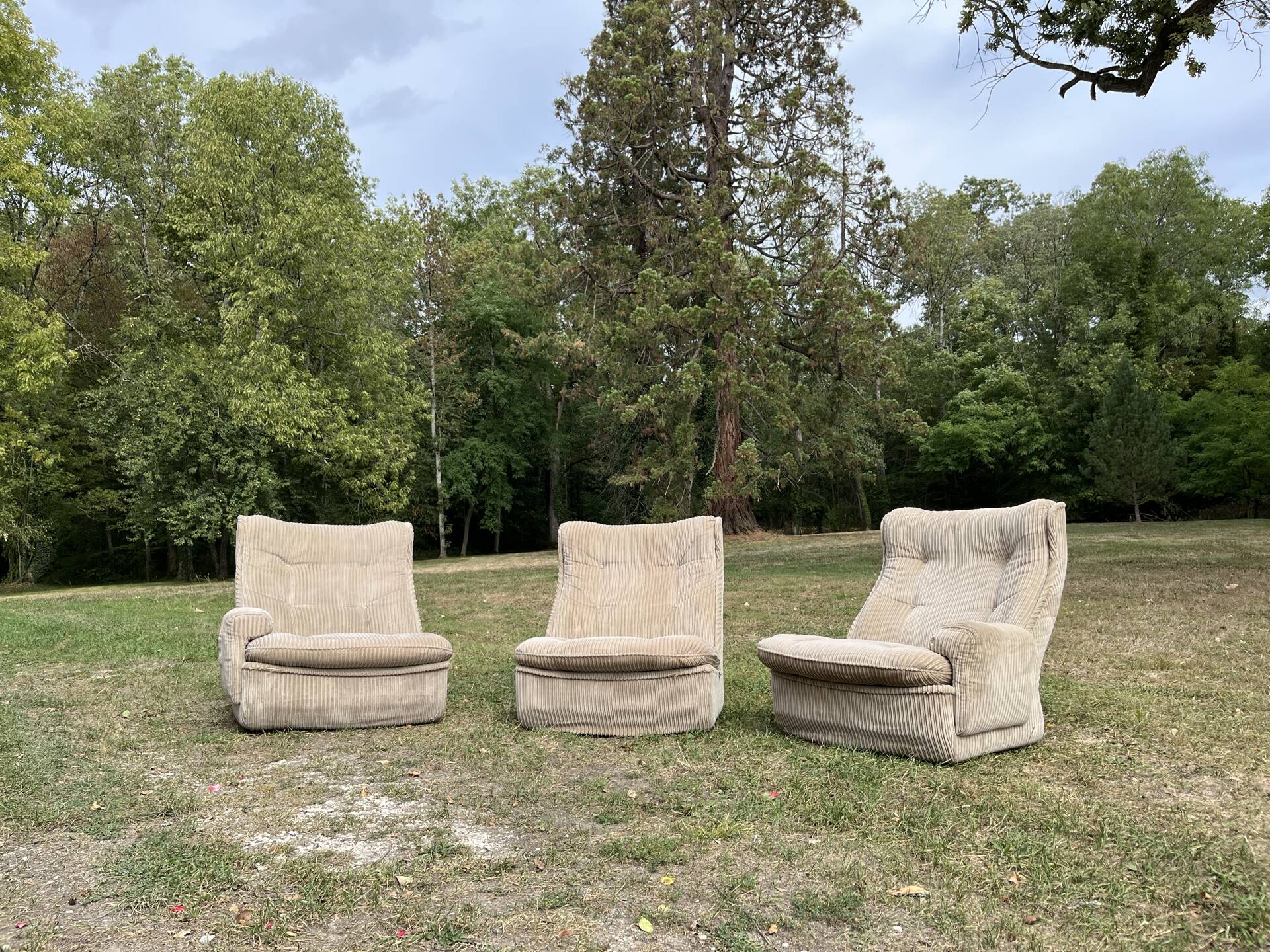 Michel Cadestin sofa / 3 Michel Cadestin armchairs