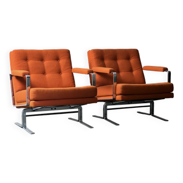 Pair of Karl Erik Ekselius armchair, in orange and chrome Kadrat fabric