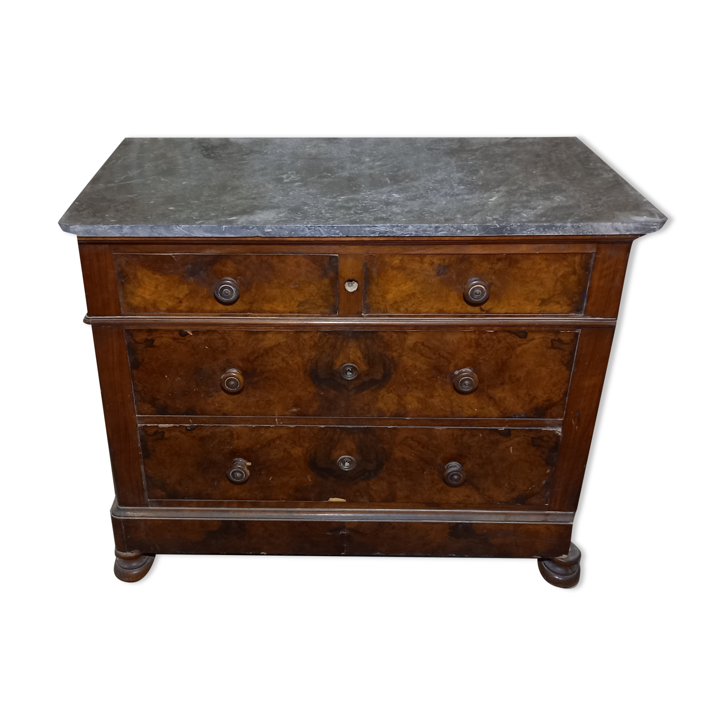 Mahogany veneer chest of drawers