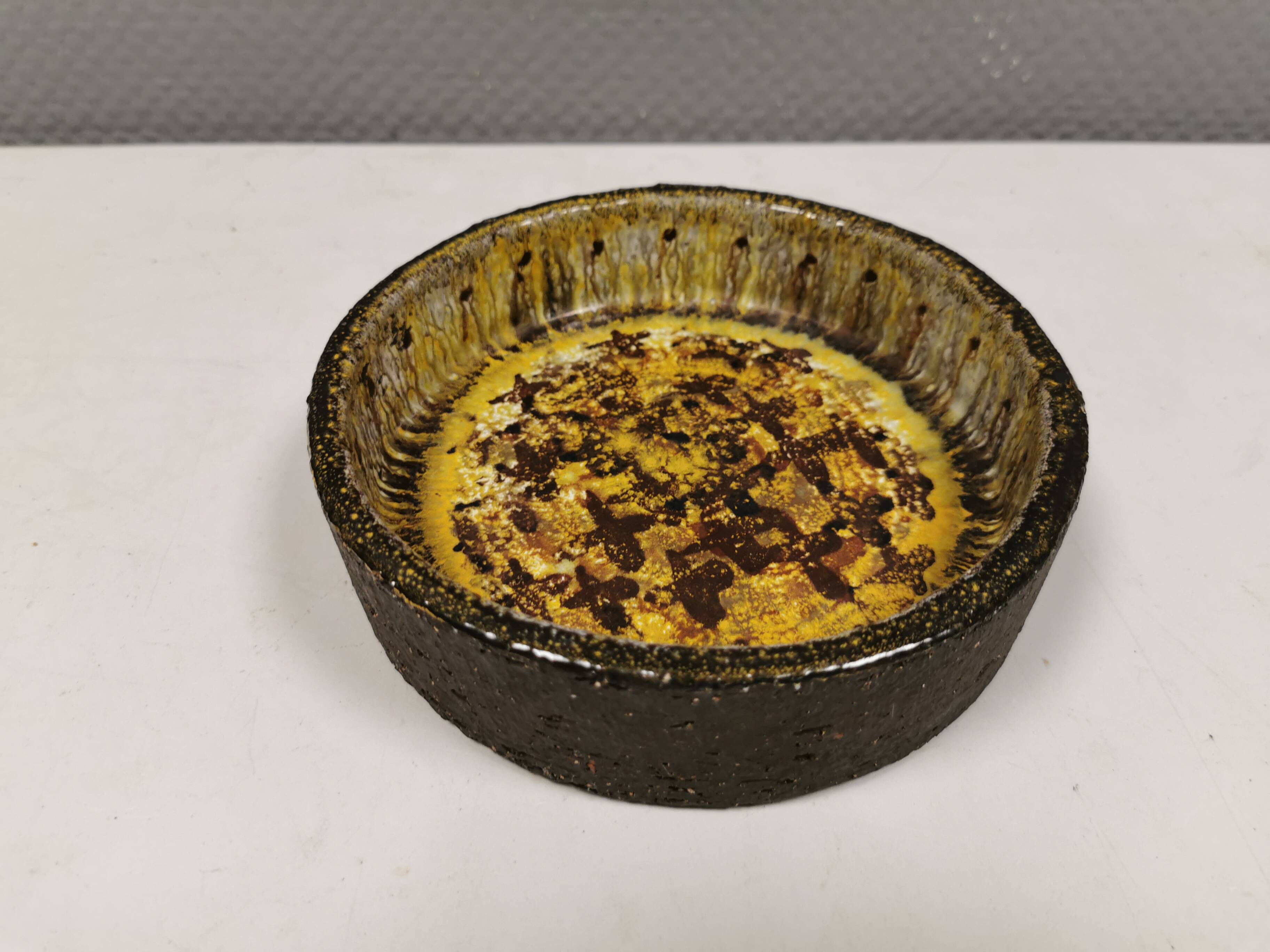 Ceramic ashtray/bowl, 1970-80s Denmark.