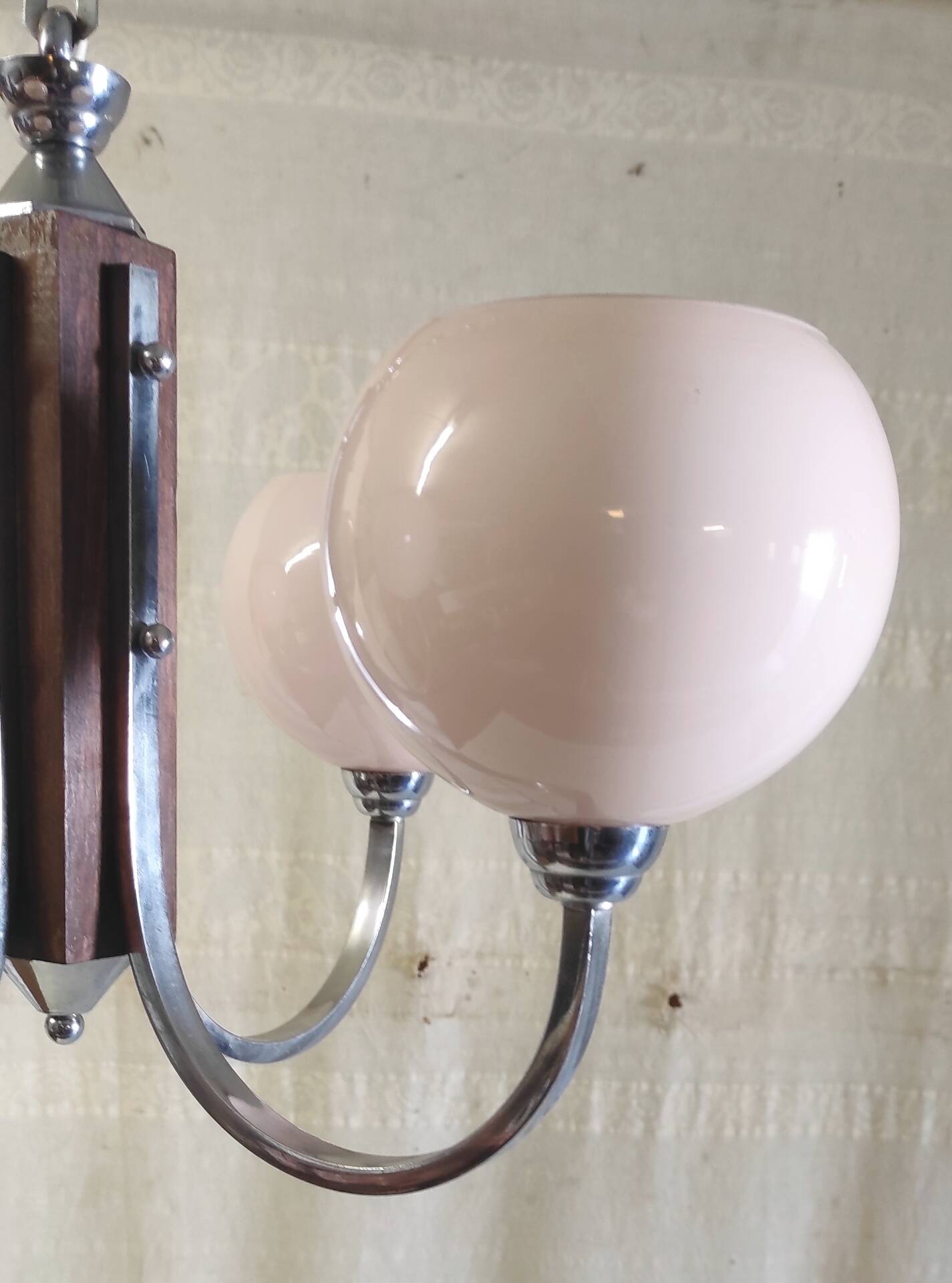Art Deco chandelier with 4 lights in chrome metal and opaline - 1940s/50s