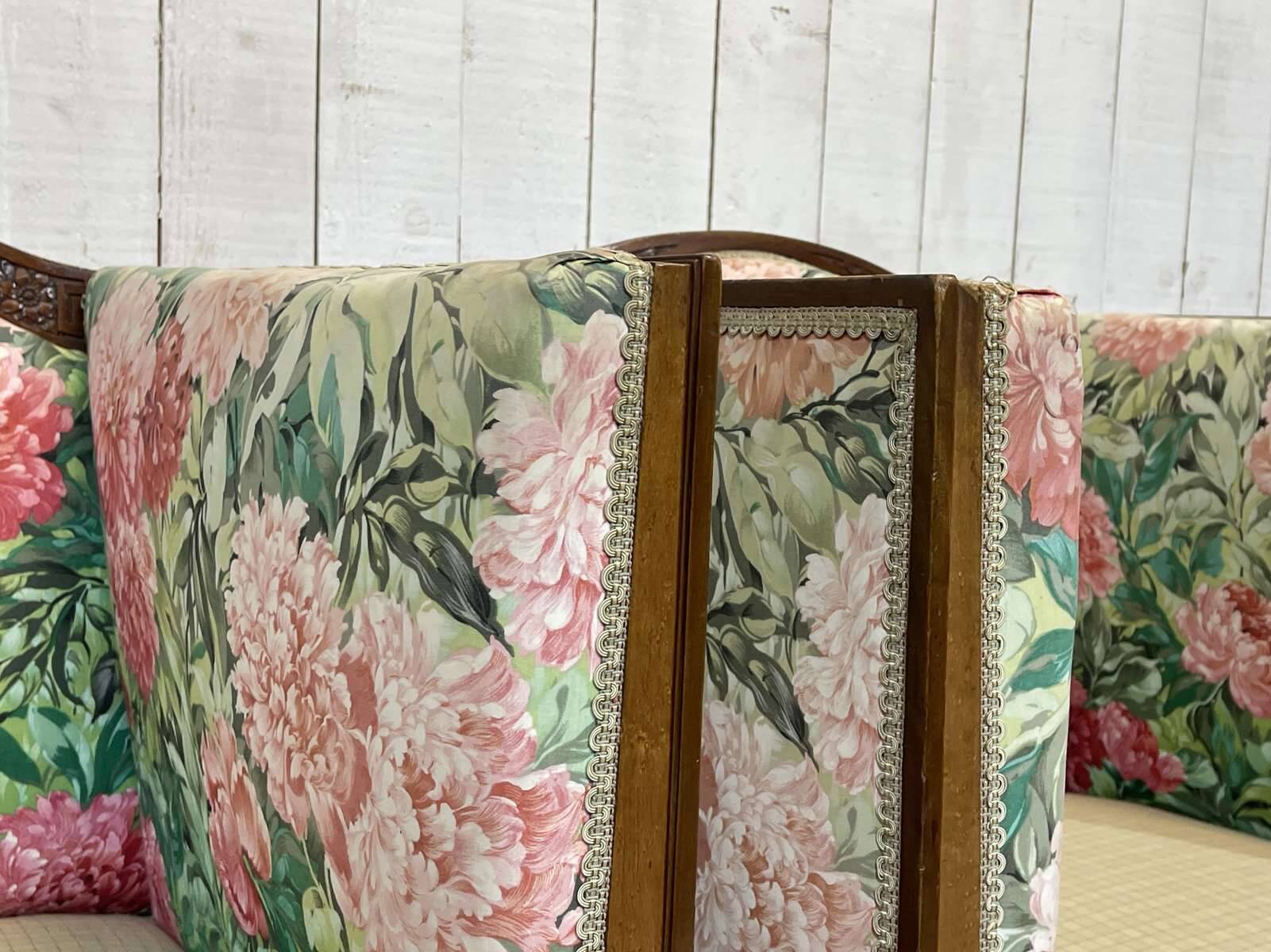 Pair of Art Deco armchairs in mahogany from the 1930s.