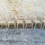 Chaises de terrasse de bistrot