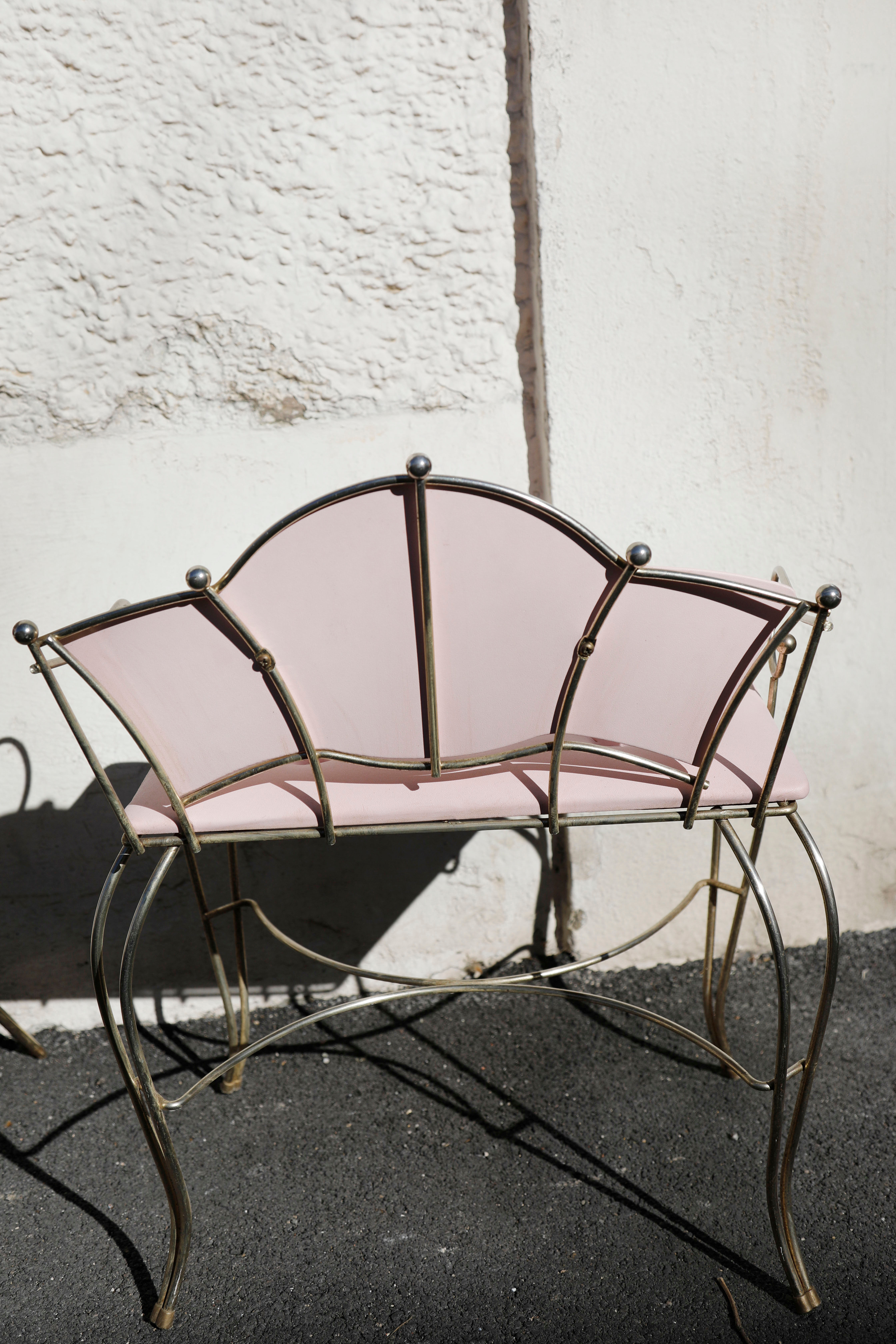Pink shapeica serving table with chair 1960