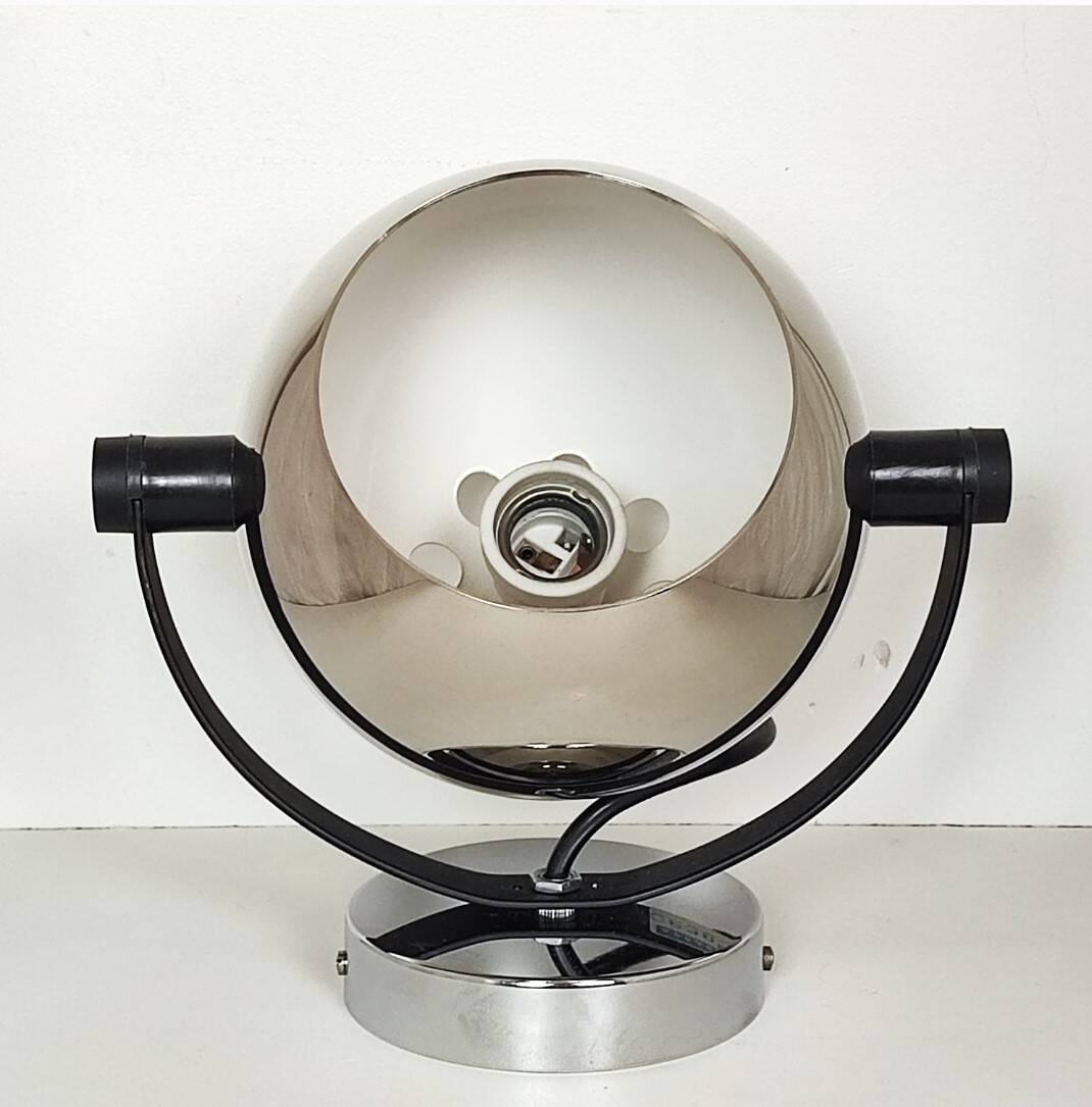 Lita “eye-ball” wall light