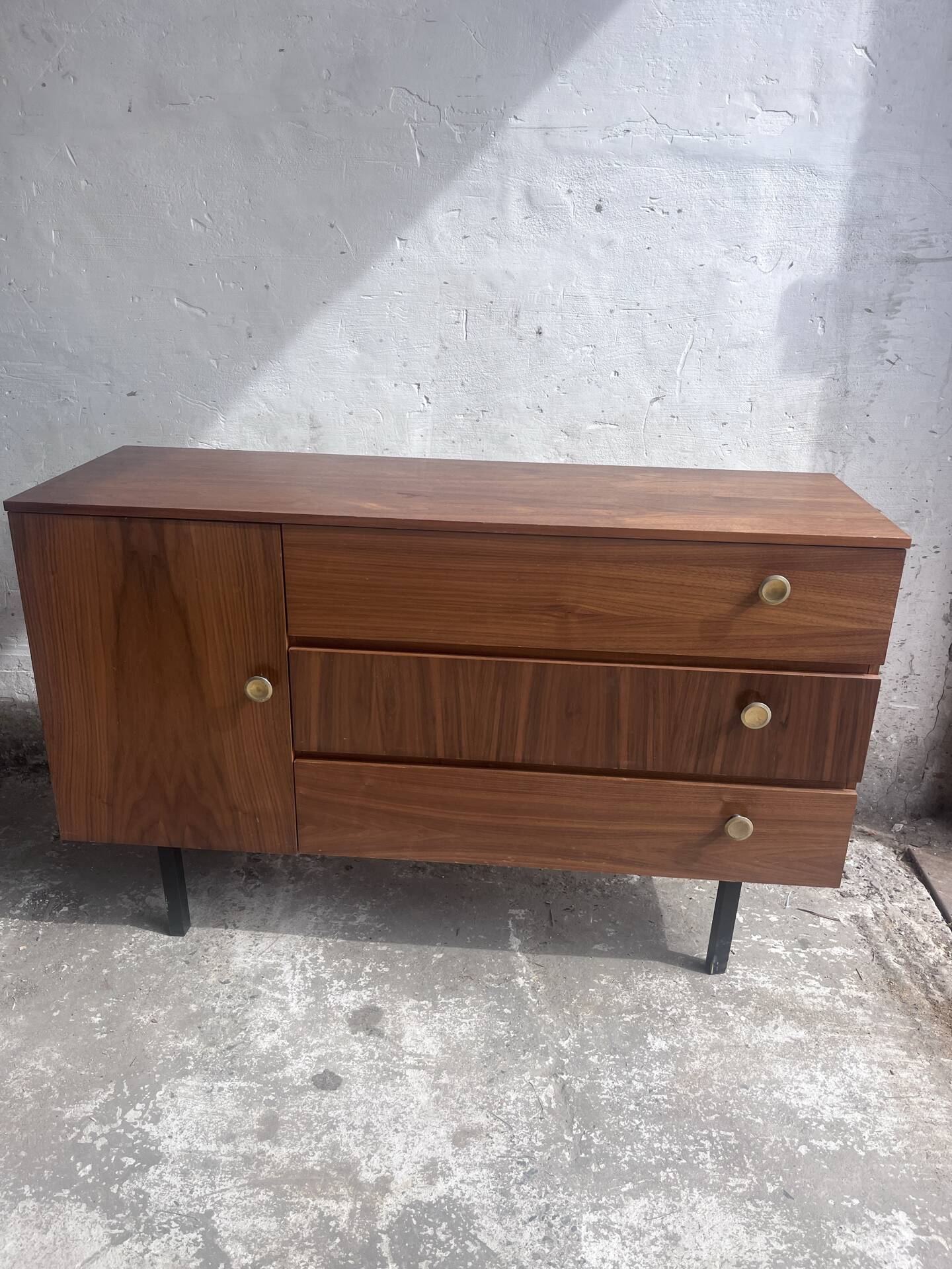 Commode vintage en noyer DDR, années 1960