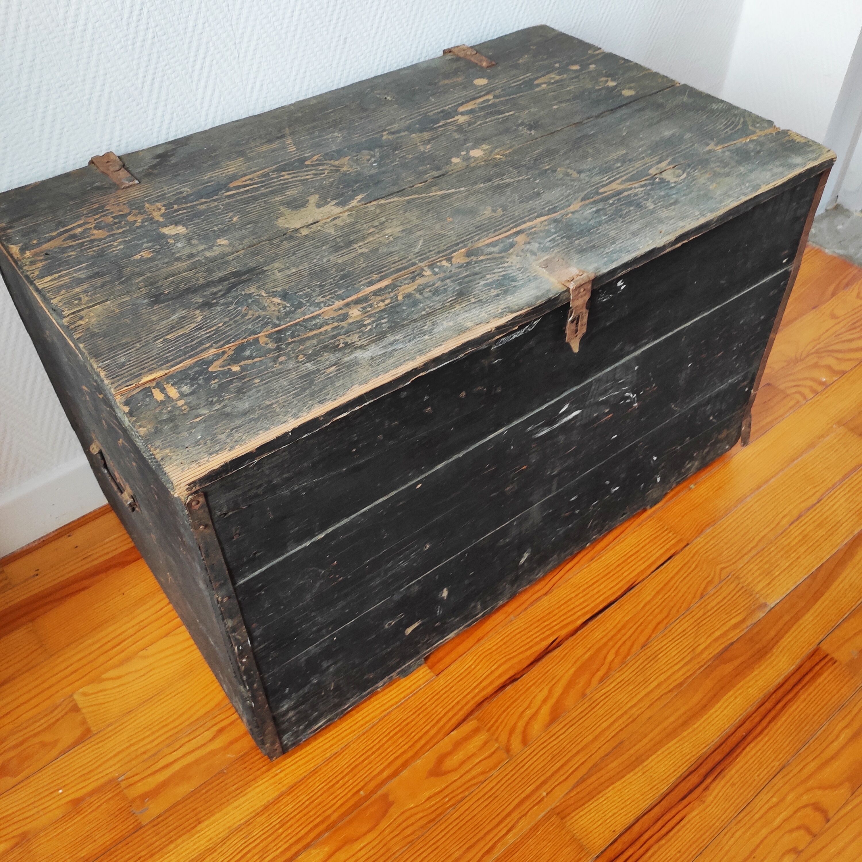 Chest old trunk fir wood