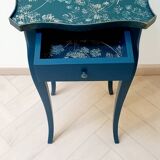 Vintage pedestal table