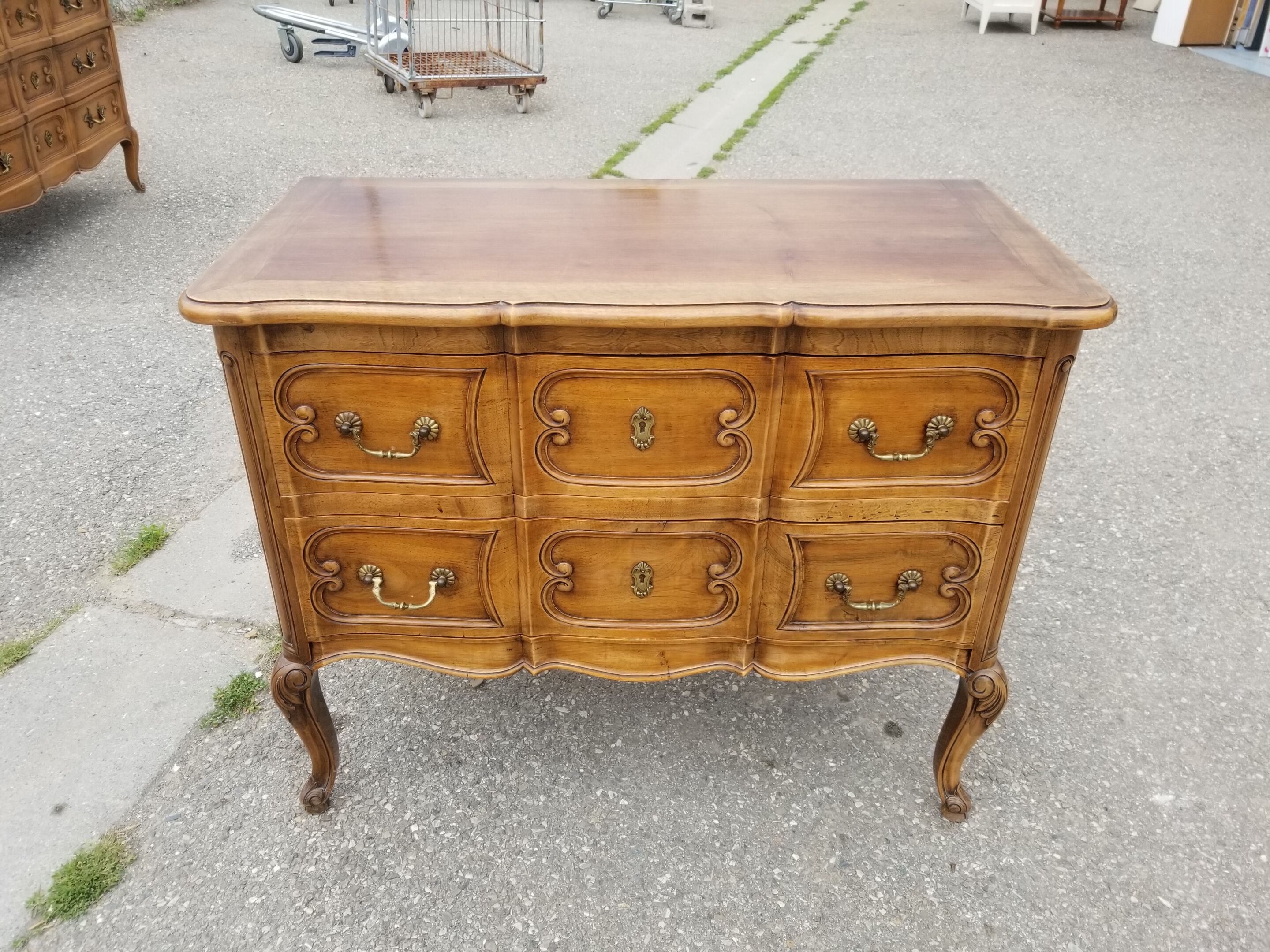 Commode crossbow style louis xv 2 drawers in walnut
