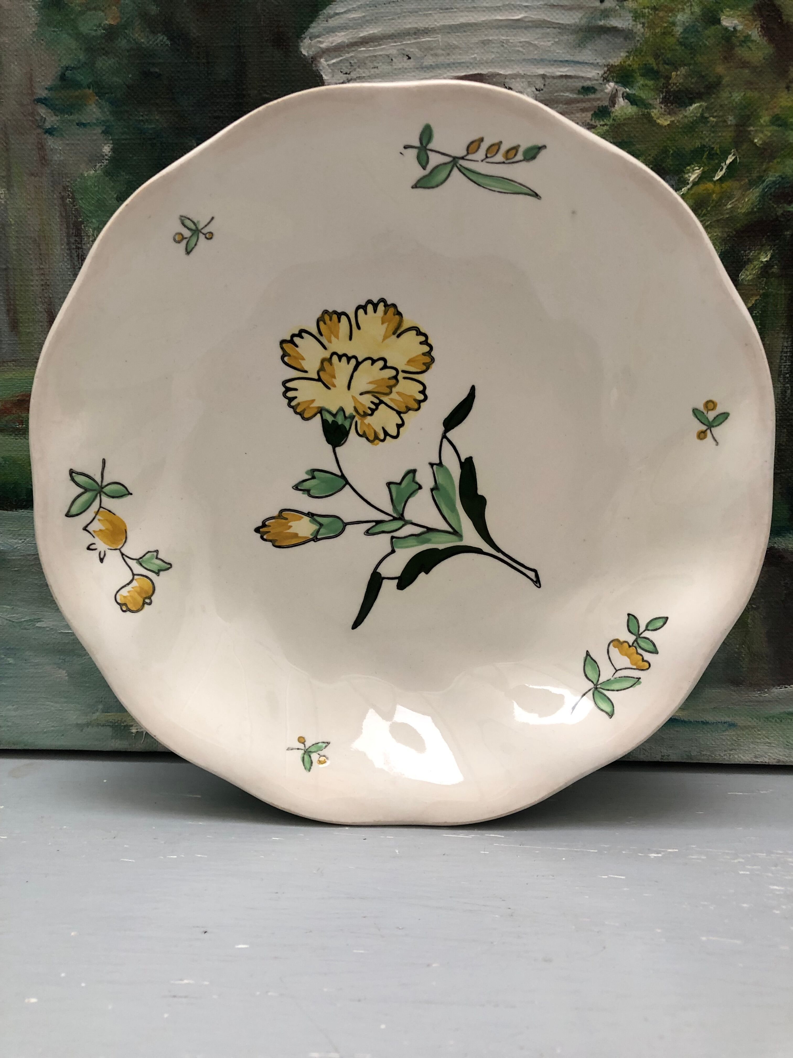 Lots de 4 assiettes creuses, Modèle embrun, aux motifs à fleurs jaune. Estampillées Salins France.