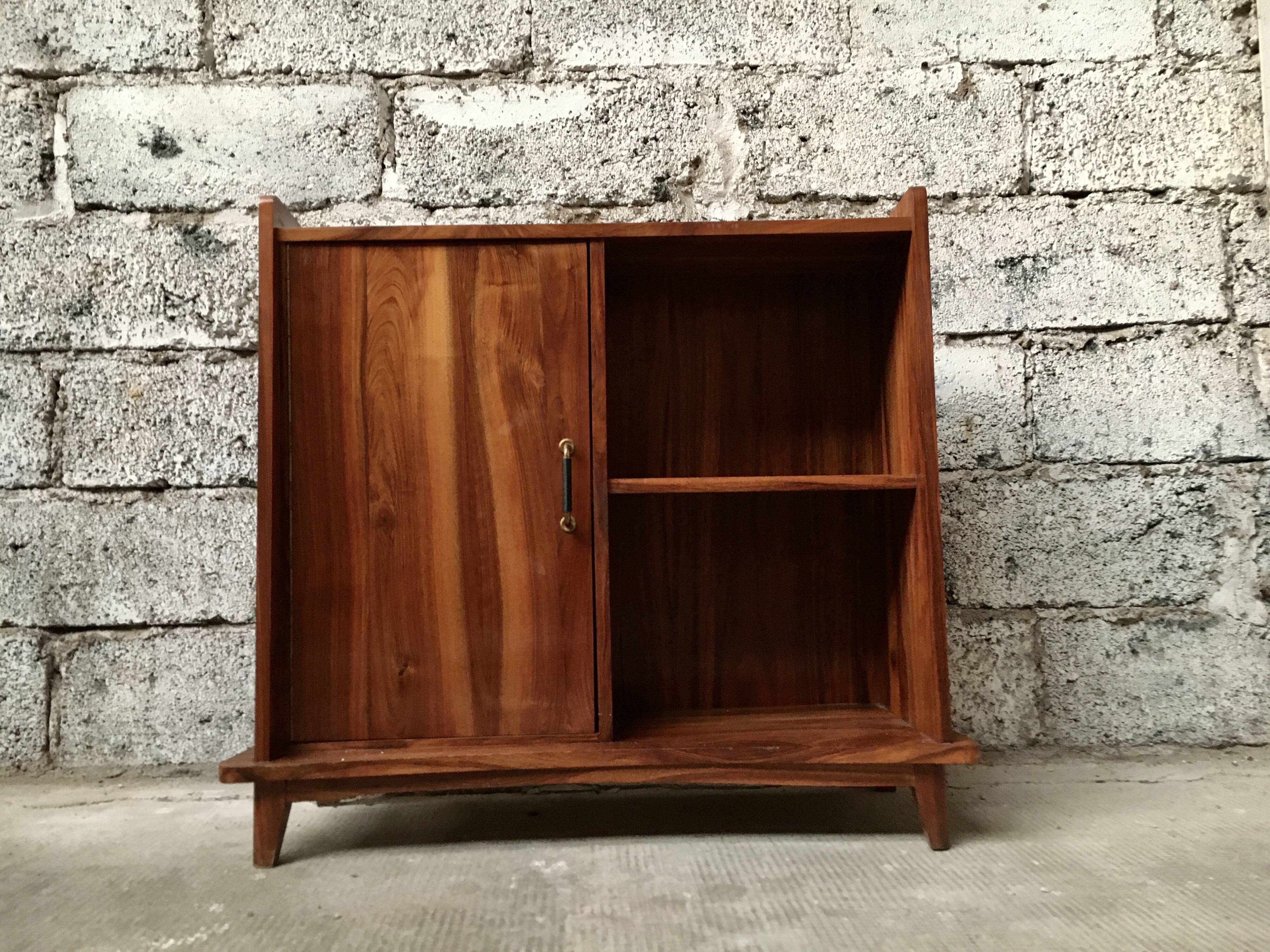 Enfilade in noble wood