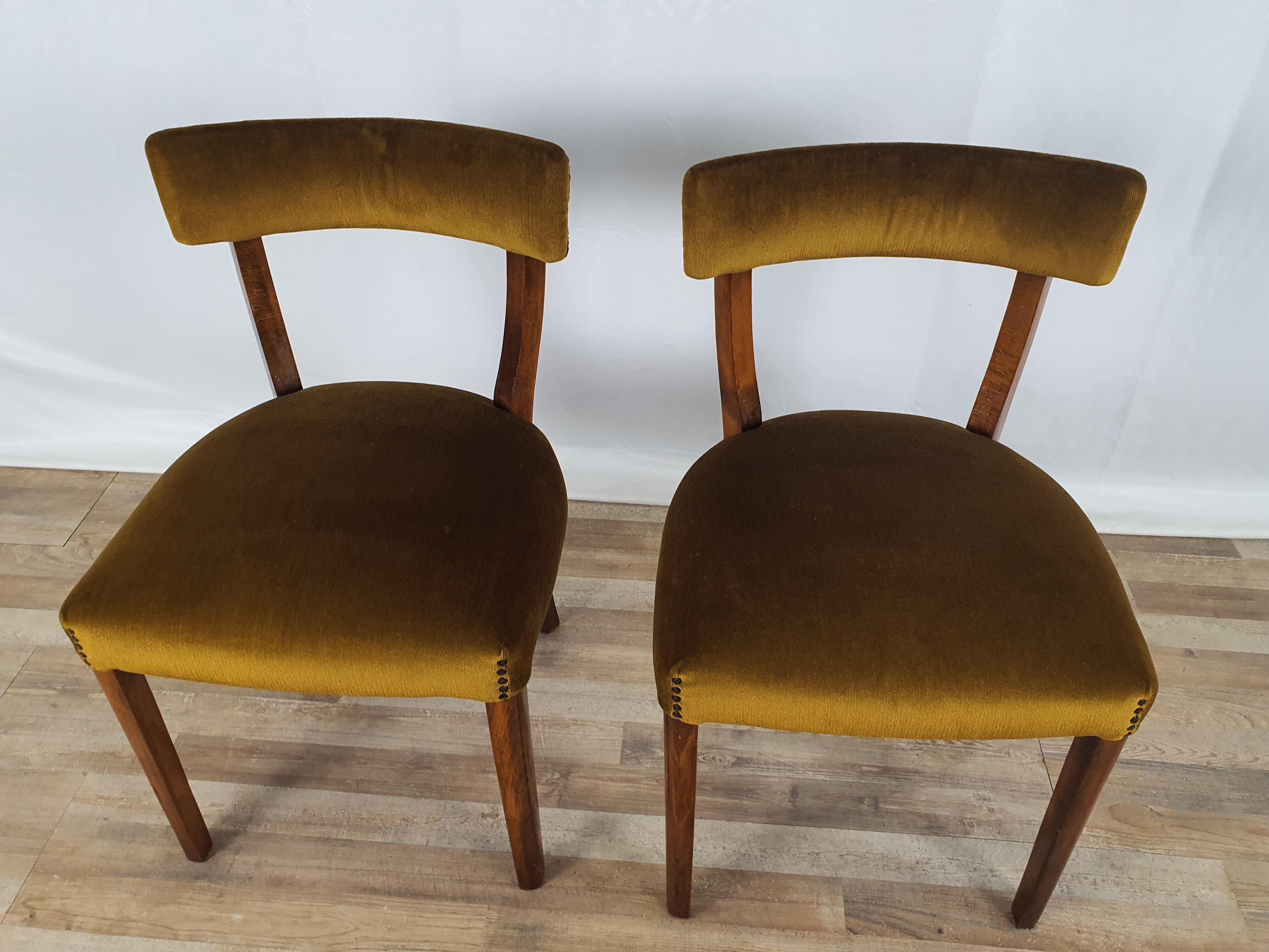 Set of two padded chamber armchairs