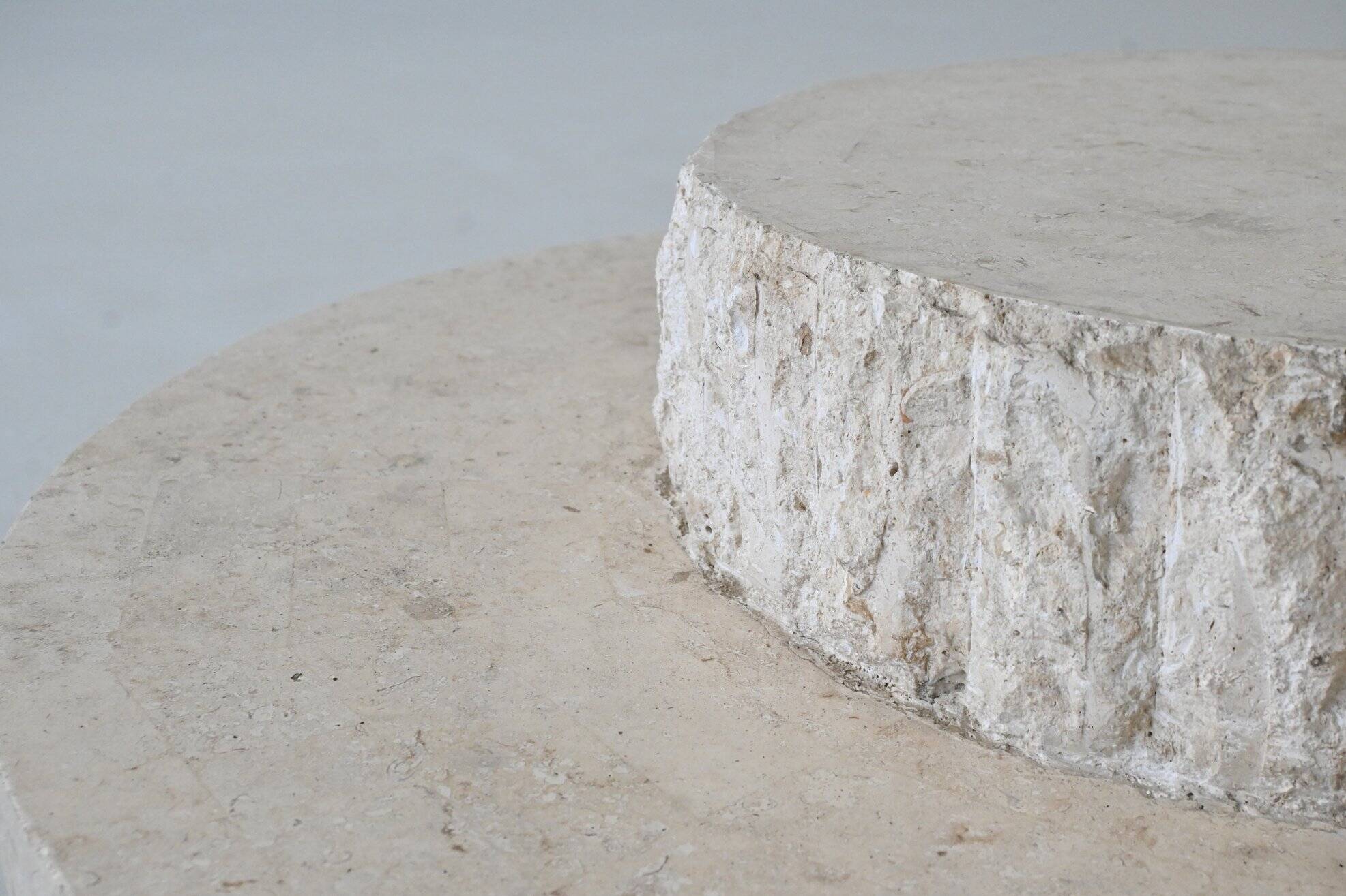 Table basse sculpturale en pierre de Mactan de Magnussen Ponte, Belgique 1970