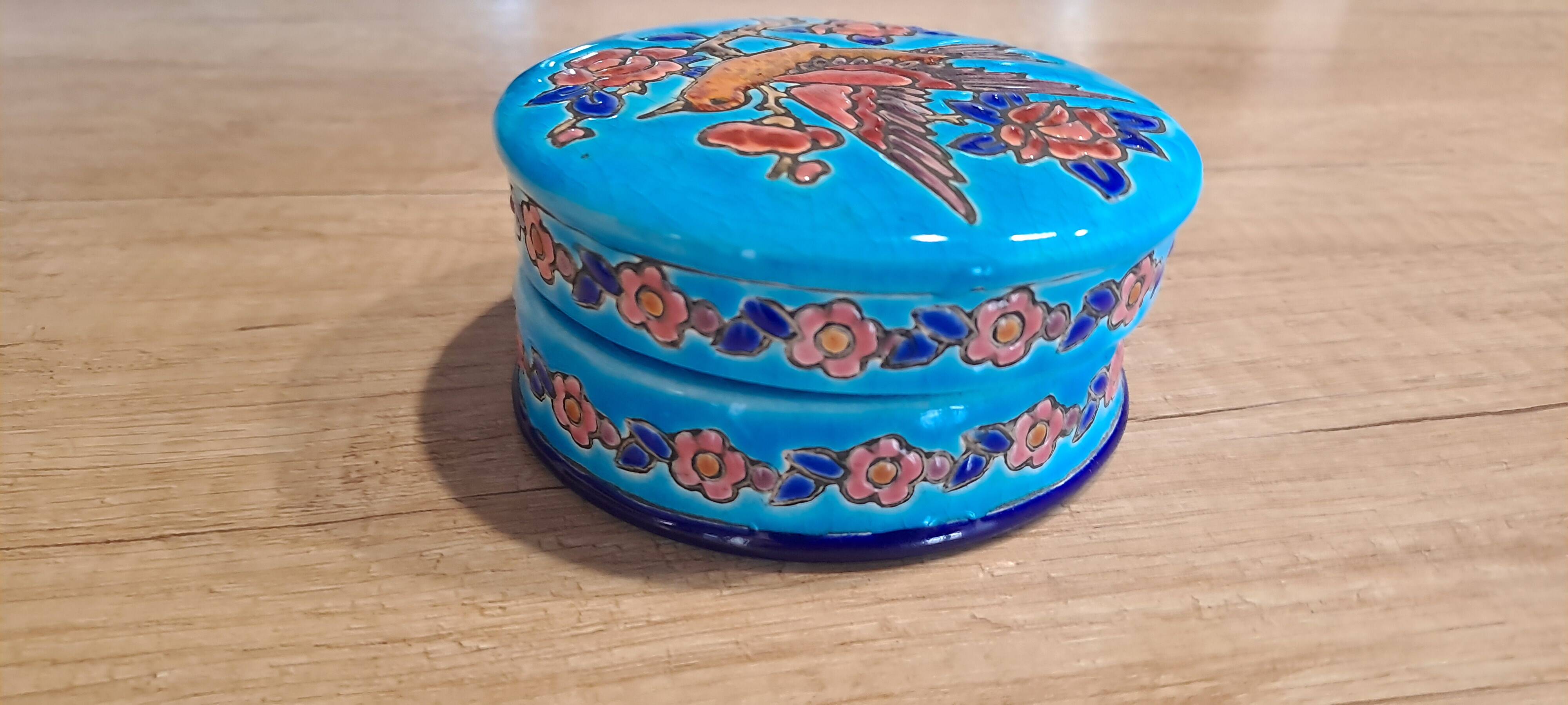 Antique box in Longwy enamels signed Nadia Finco