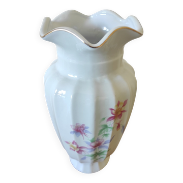 Vase en porcelaine décor floral,liseré doré