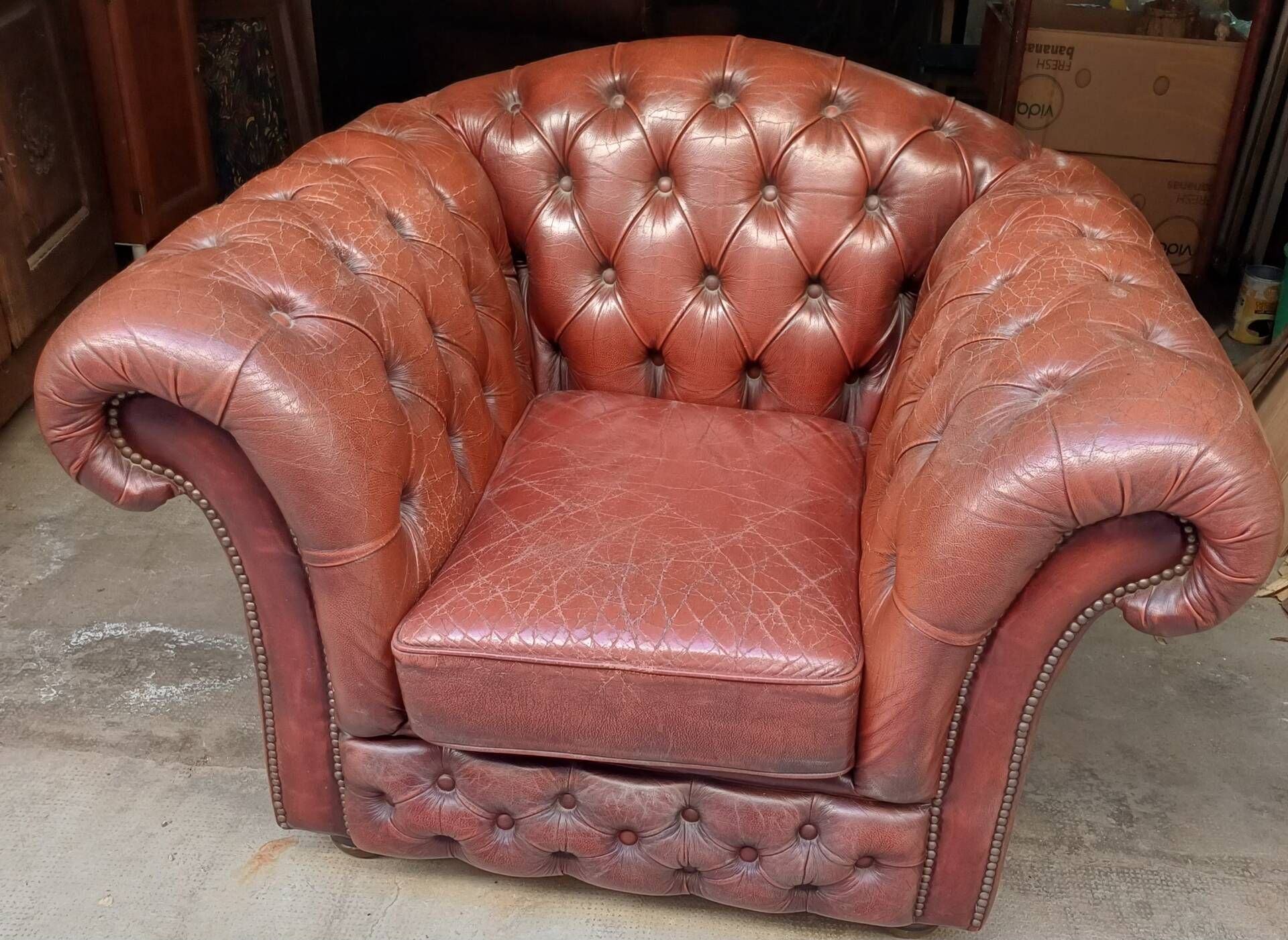 Authentic Vintage Chesterfield Armchair in Burgundy Leather