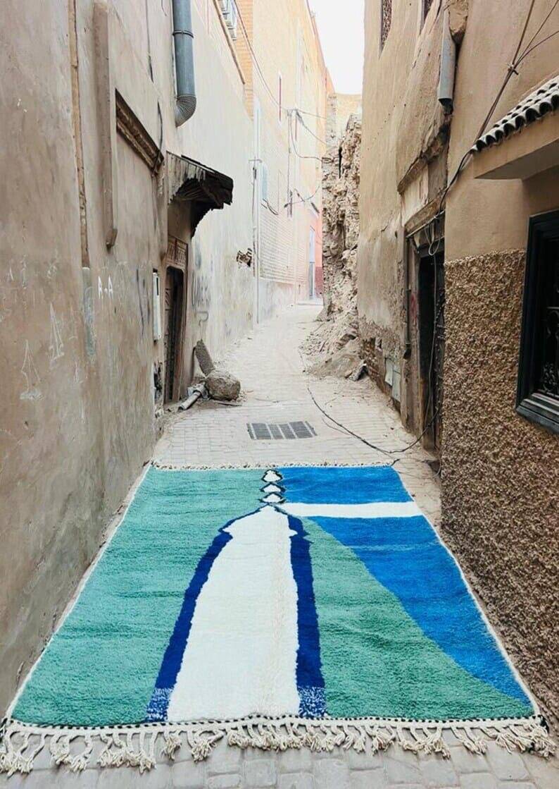 Handmade Moroccan Berber rug size 145 x 255 cm