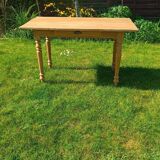 Farm table with turned legs