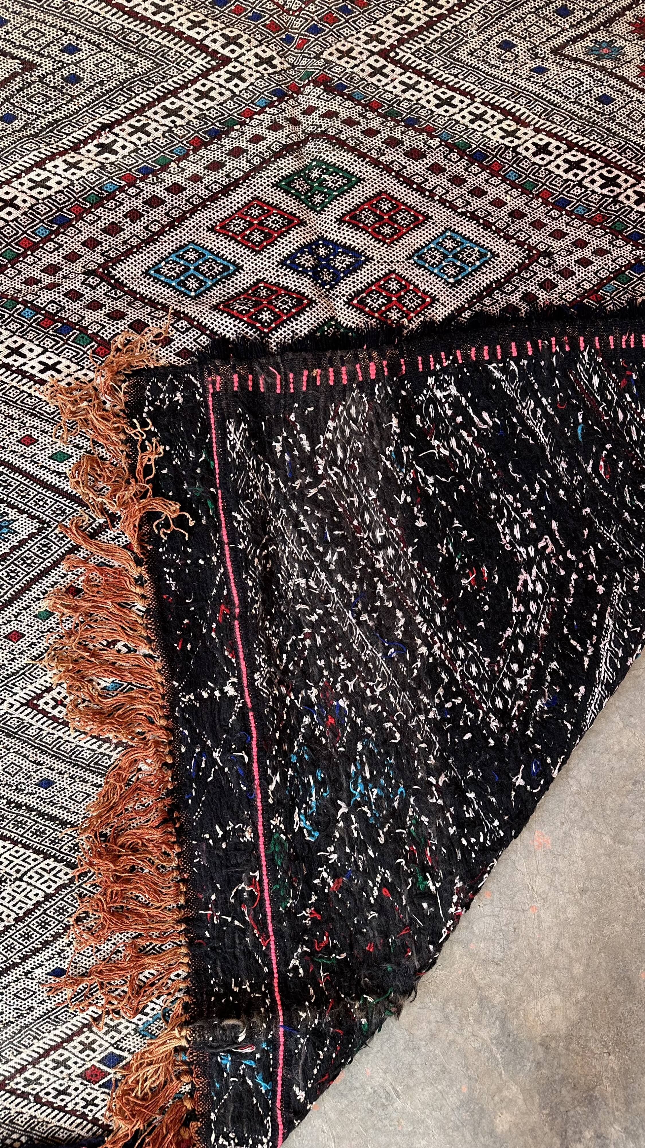 Moroccan Kilim Zayan Rug - 310 x 147 cm