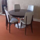 Table et chaises