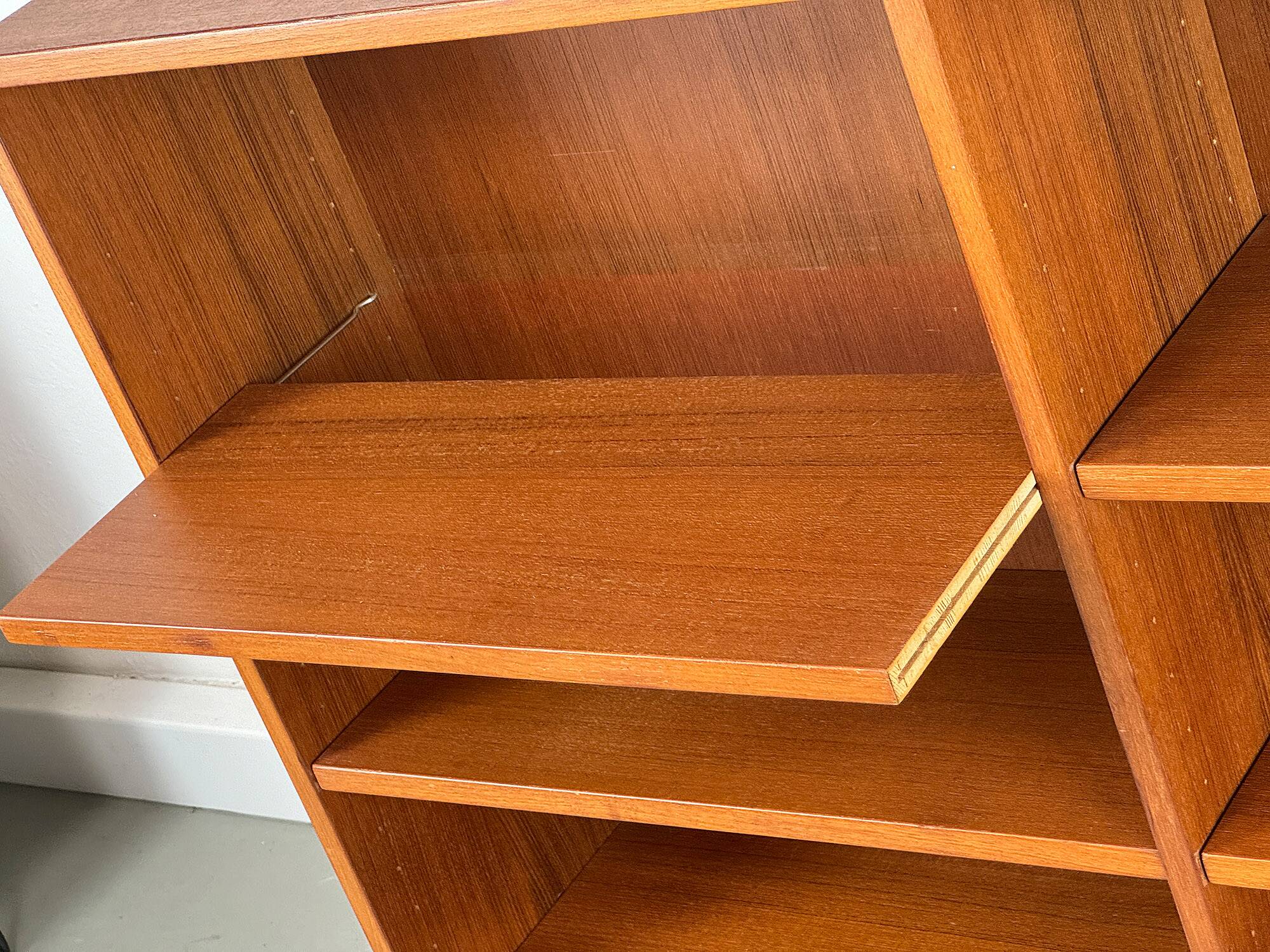 Bibliothèque en teck, années 1960