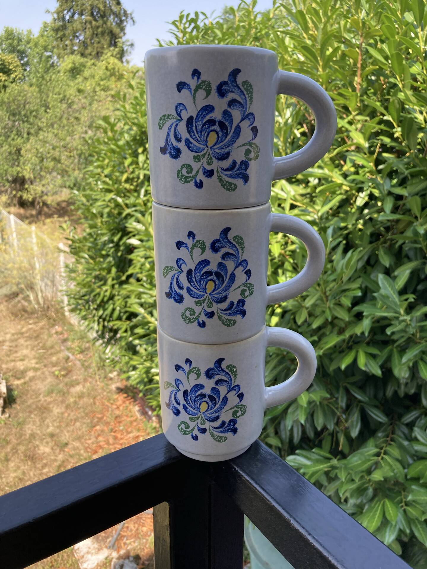 Fribourg Faience Saint Amand design 70 cup