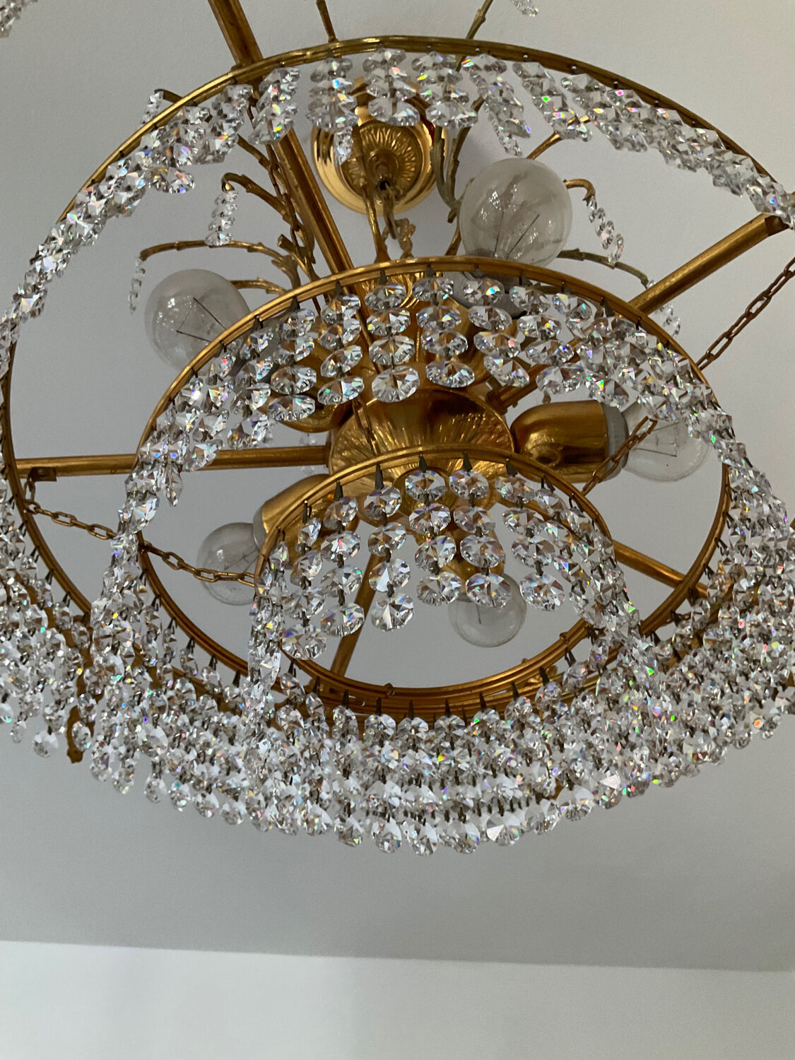 Lustre en bronze et cascade de pampilles en cristal