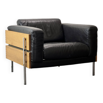 Robin Day armchair for habitat in black leather, wood and chrome