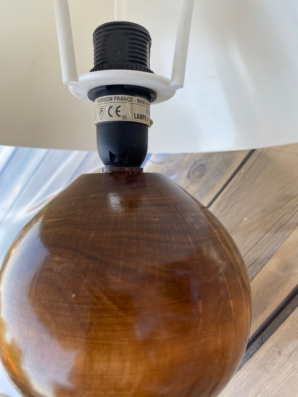 Ball bedside lamp