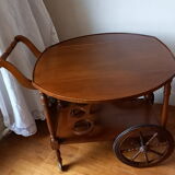 Serving rolling table