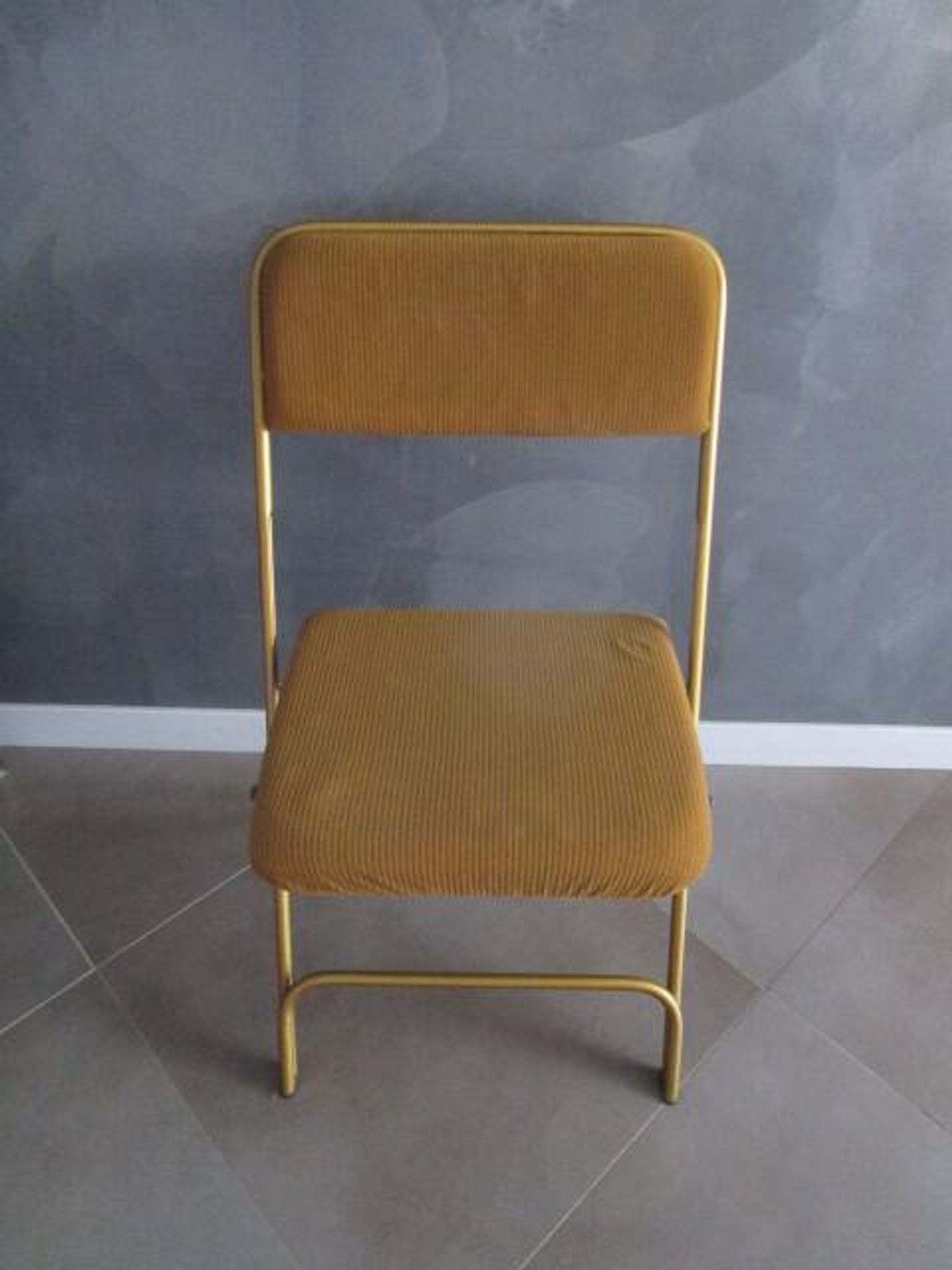 70's folding chair in velvet